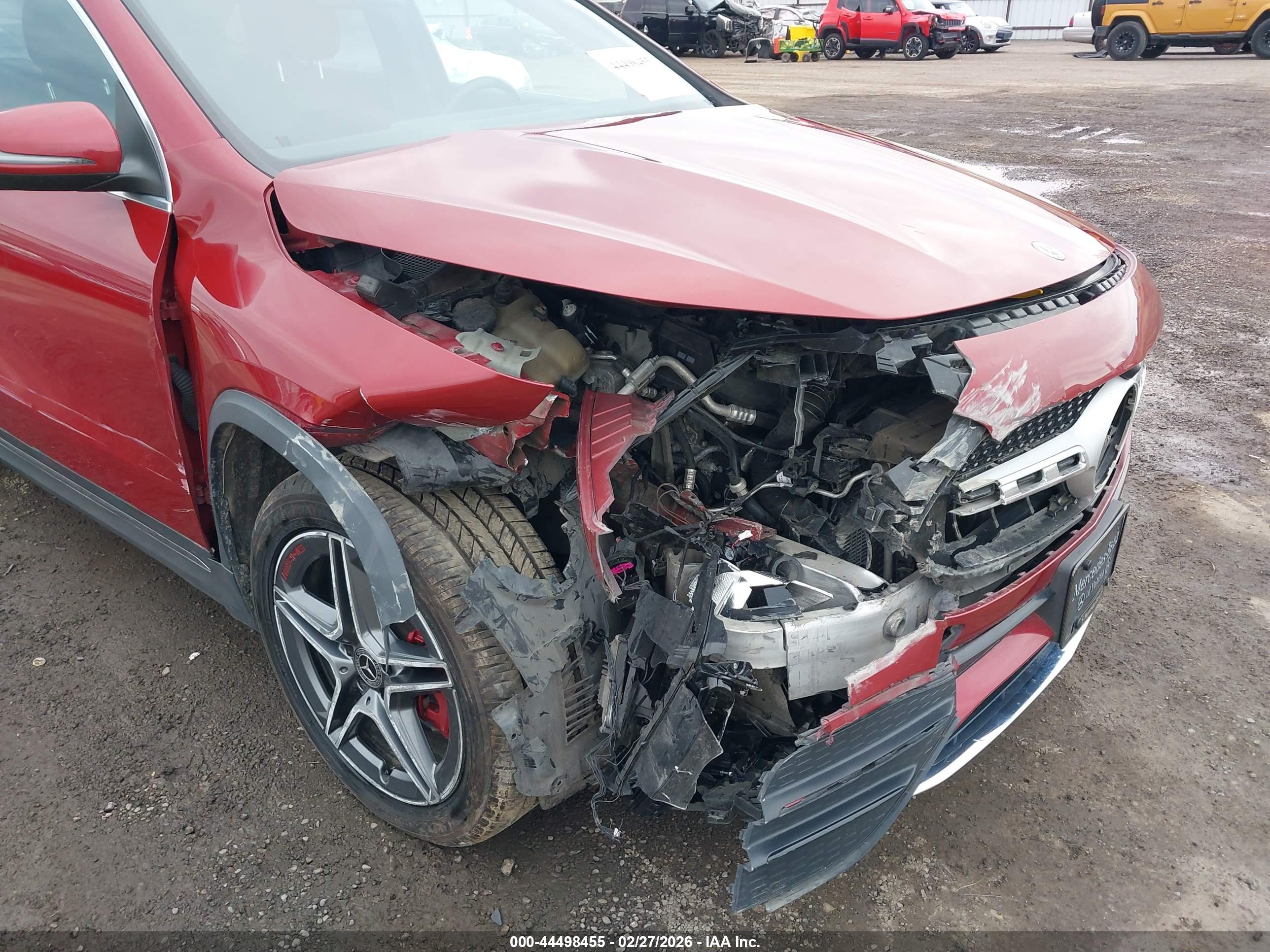 MERCEDES-BENZ GLA image 6