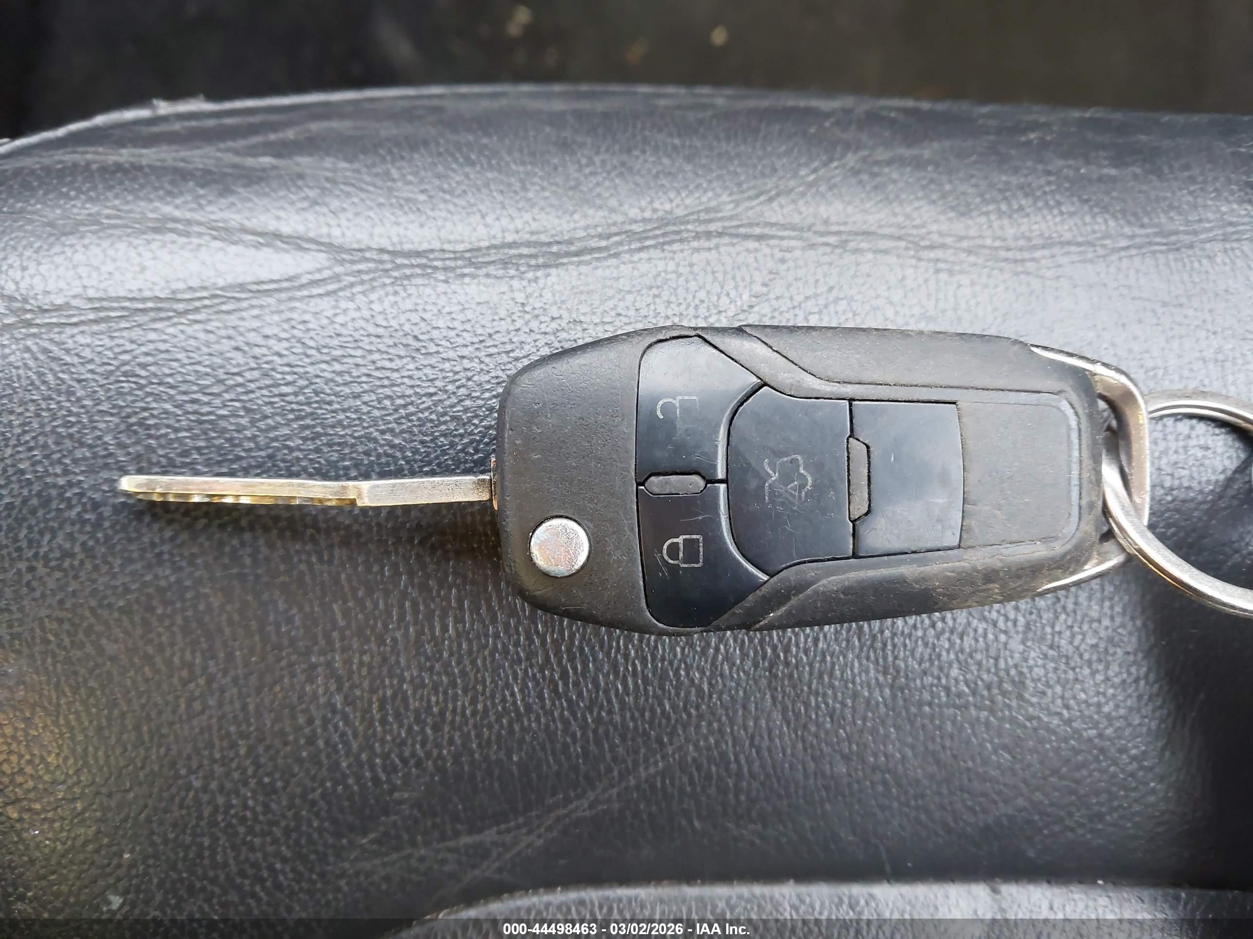 FORD FUSION image 11
