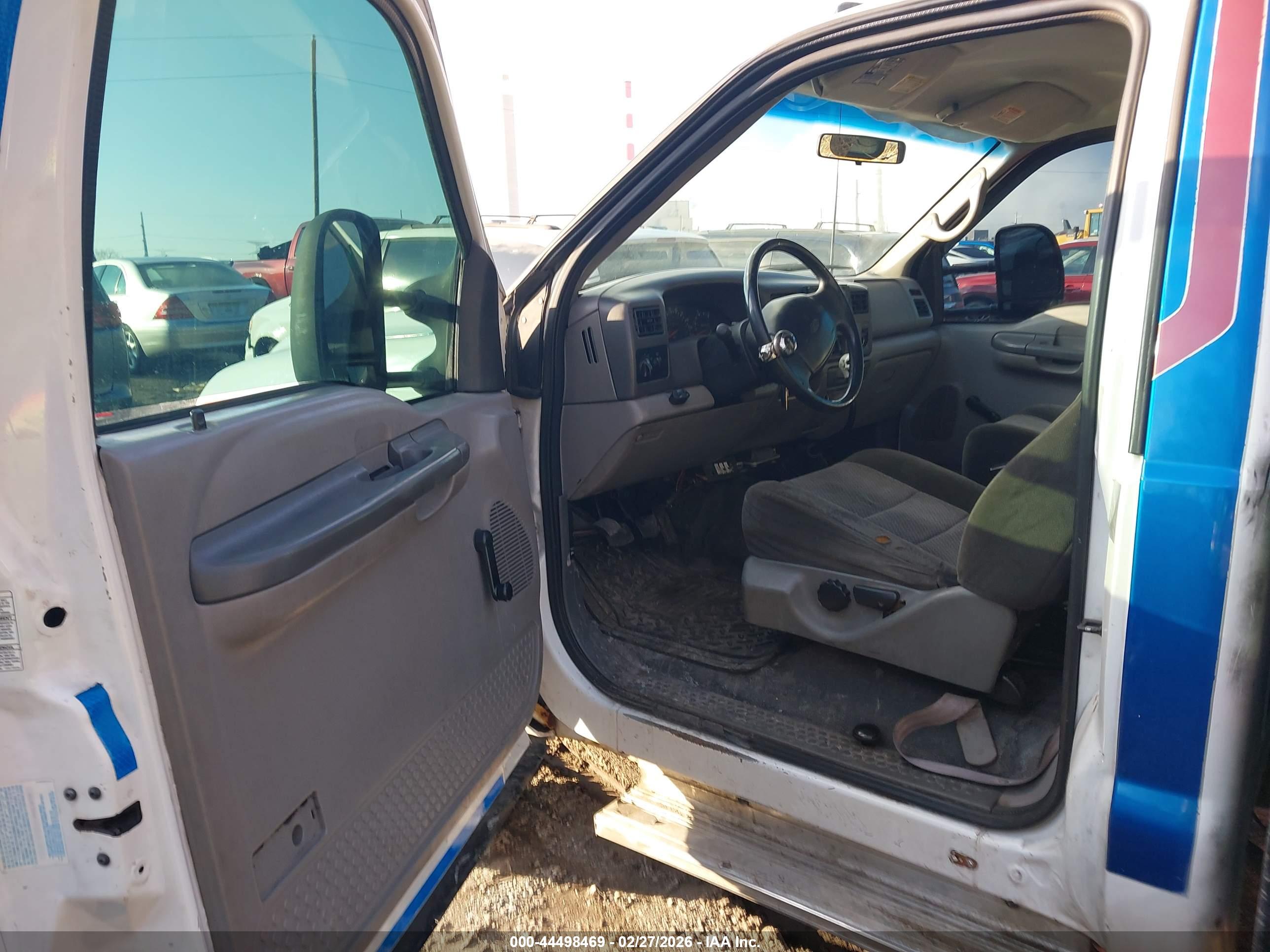 FORD F-450 image 7