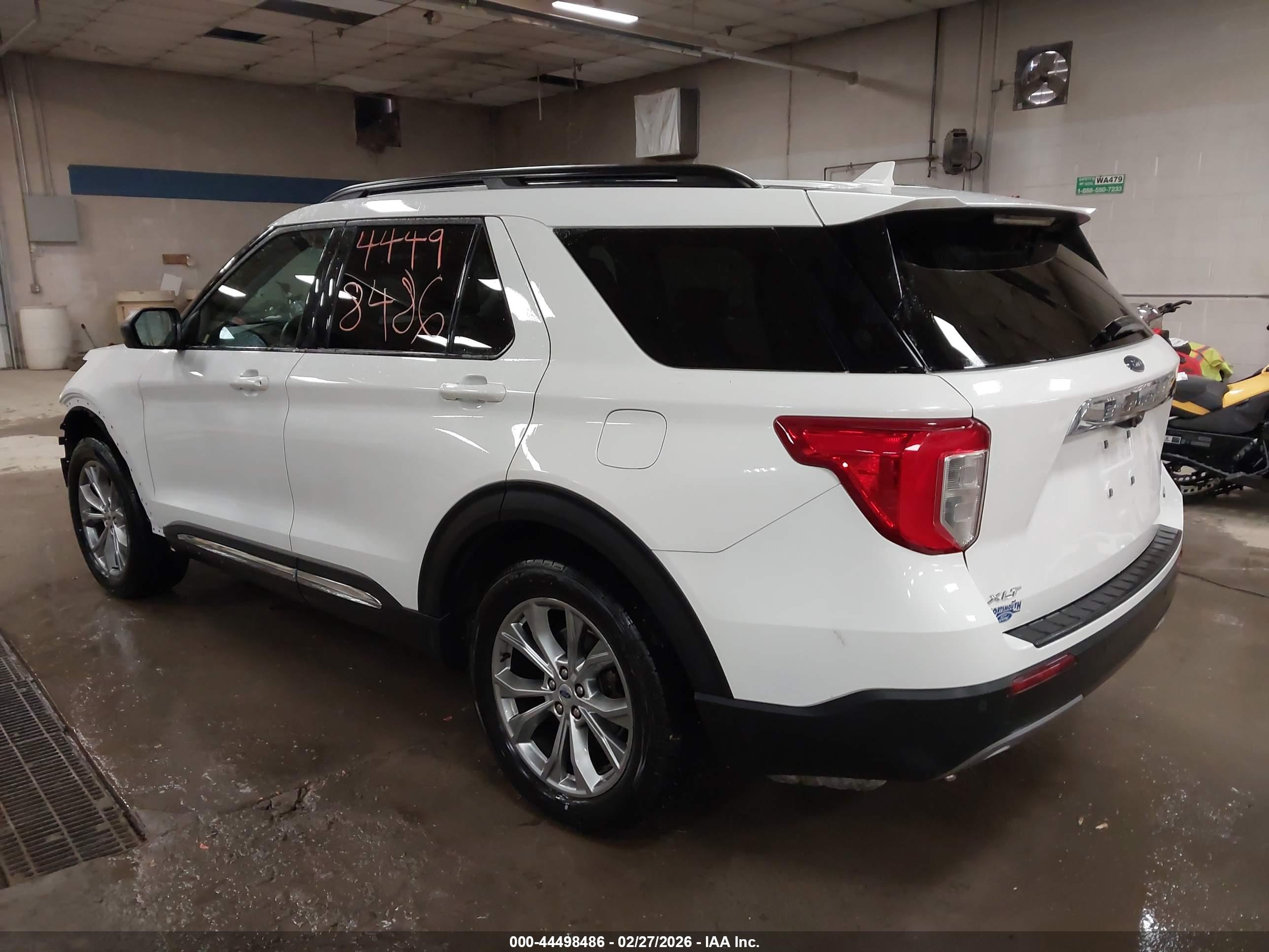 FORD EXPLORER image 3