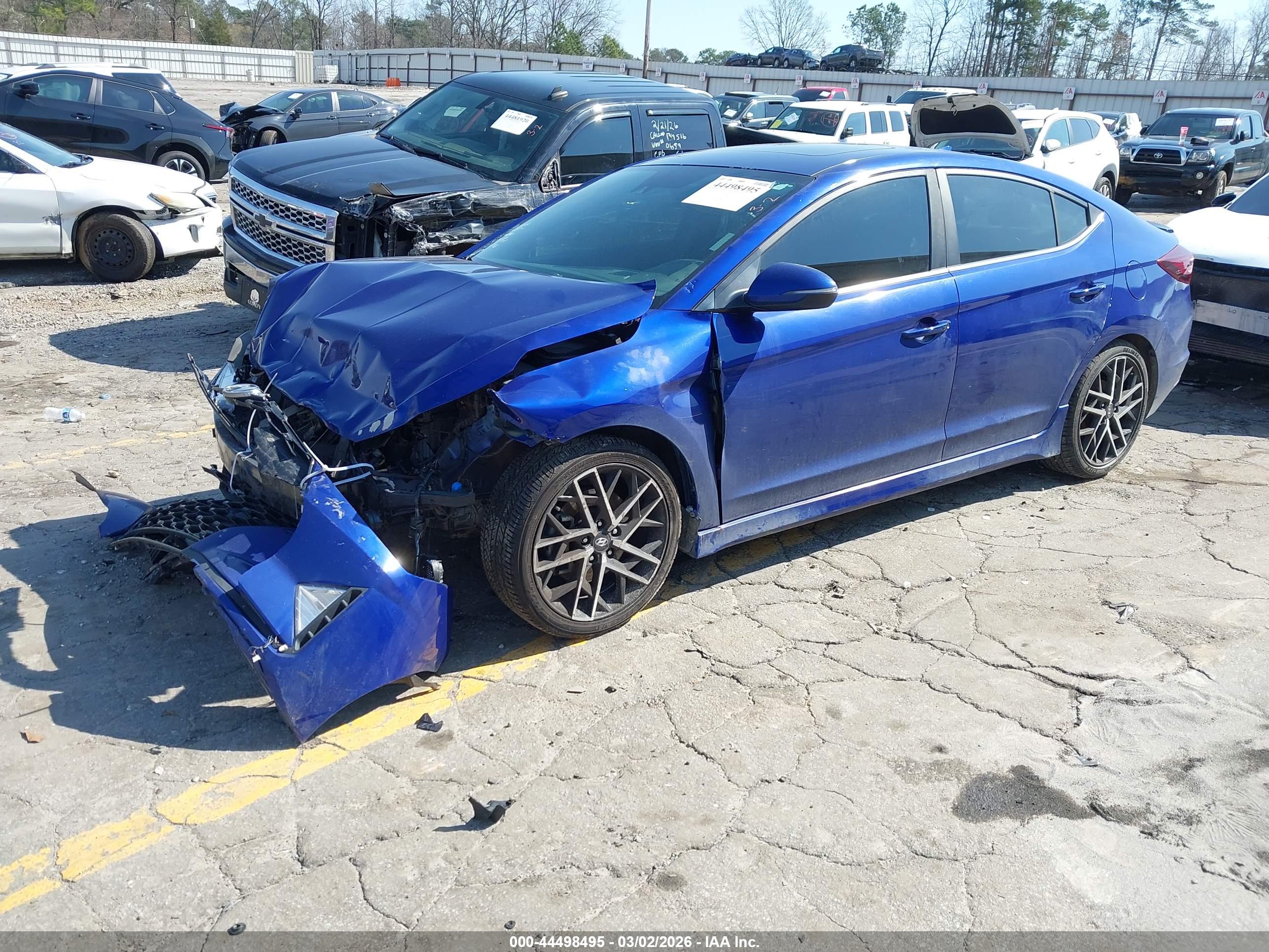 HYUNDAI ELANTRA image 2