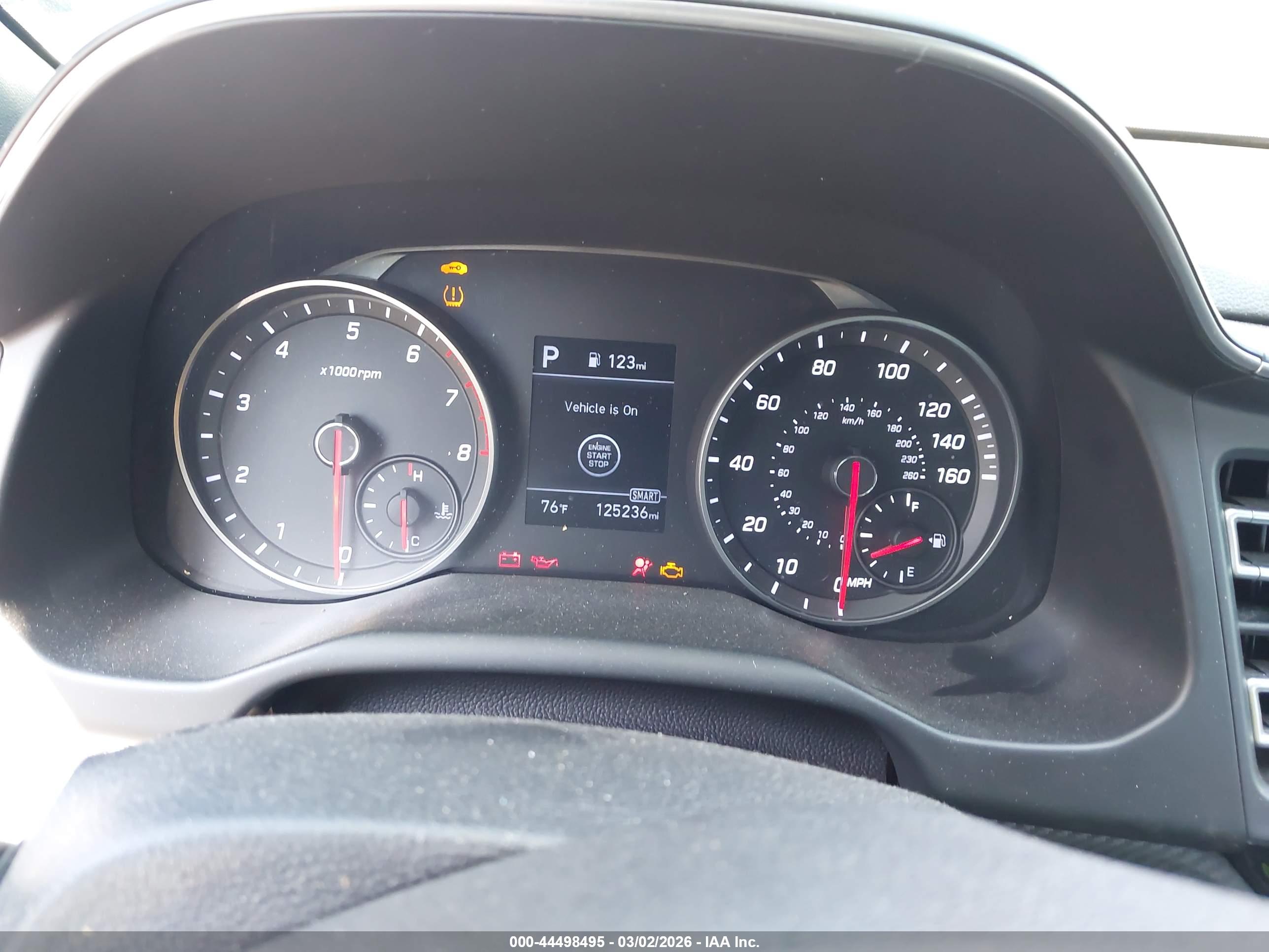 HYUNDAI ELANTRA image 7