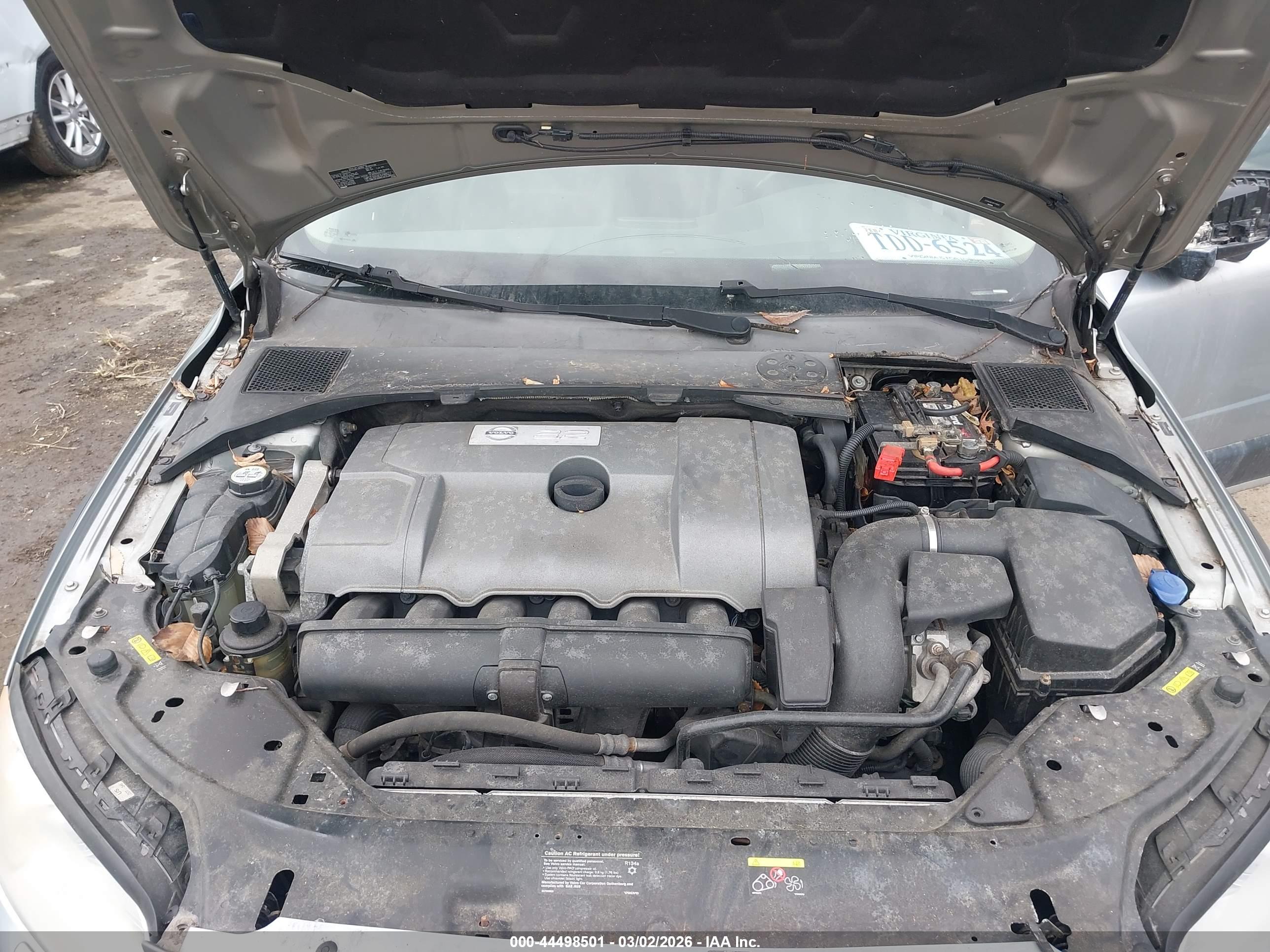 VOLVO XC70 image 10