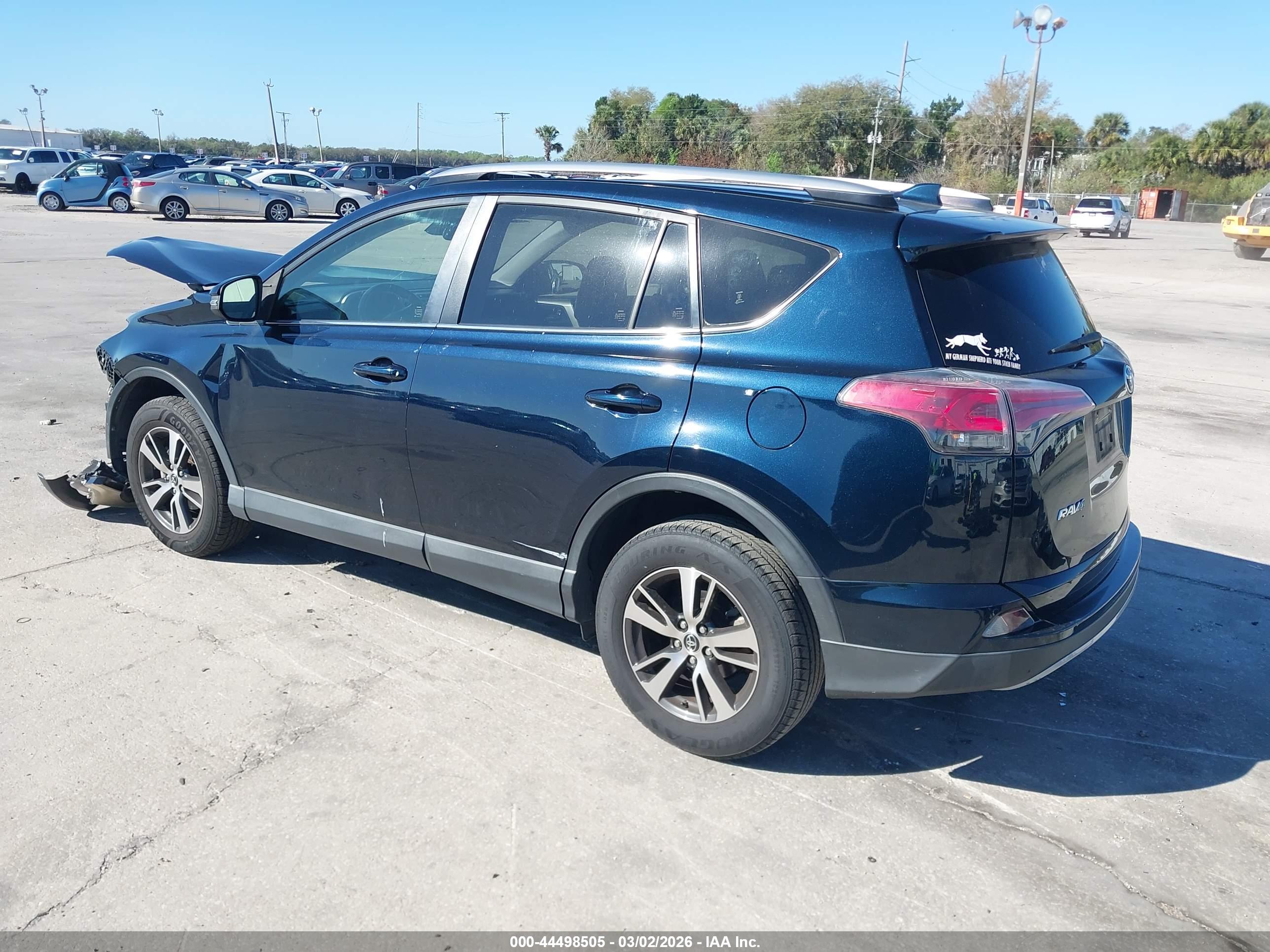 TOYOTA RAV4 image 3