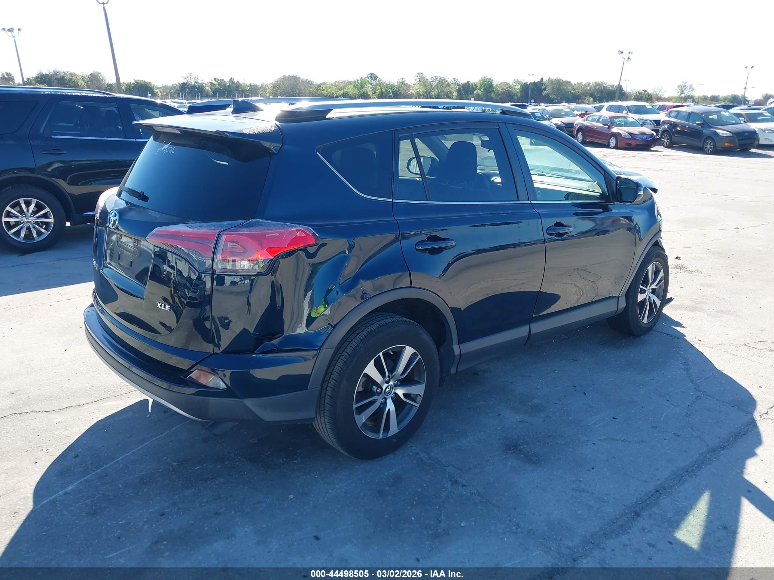 TOYOTA RAV4 image 4