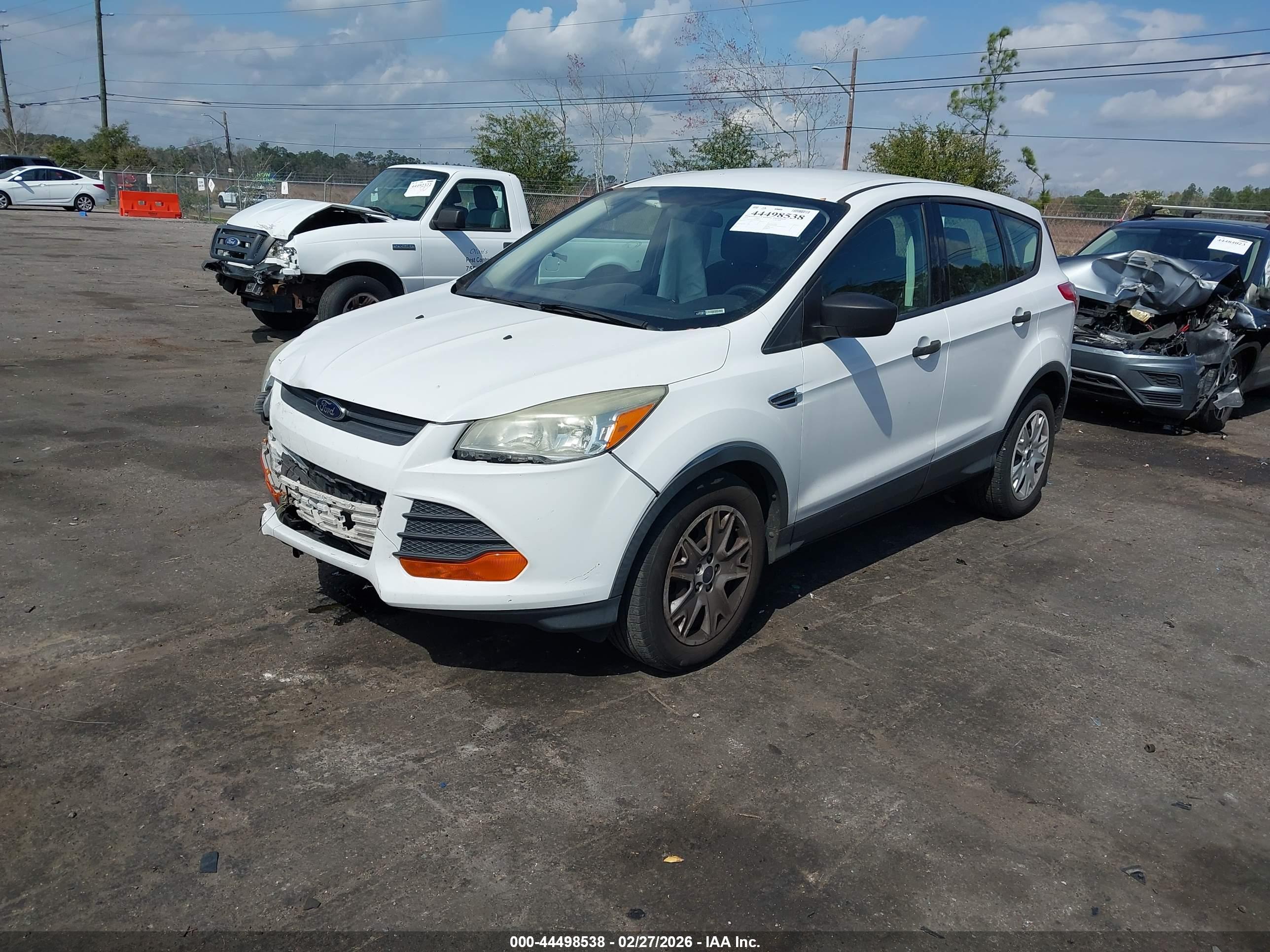 FORD ESCAPE image 2