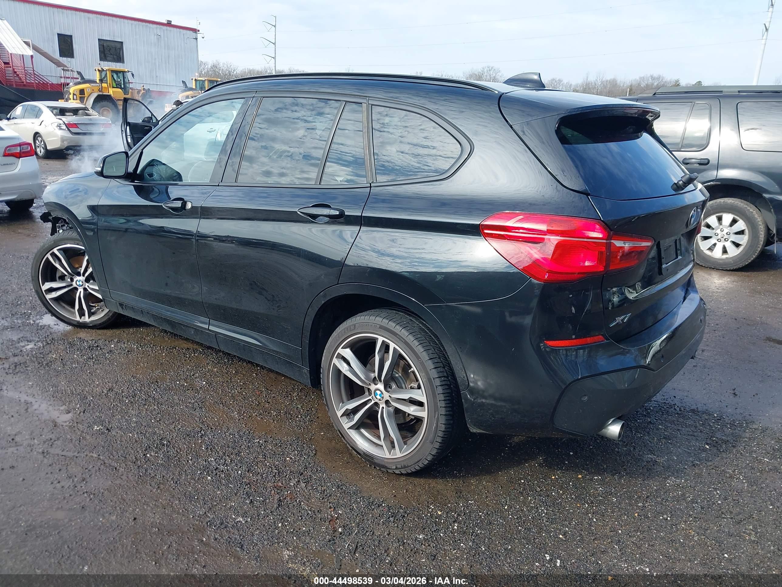 BMW X1 image 3