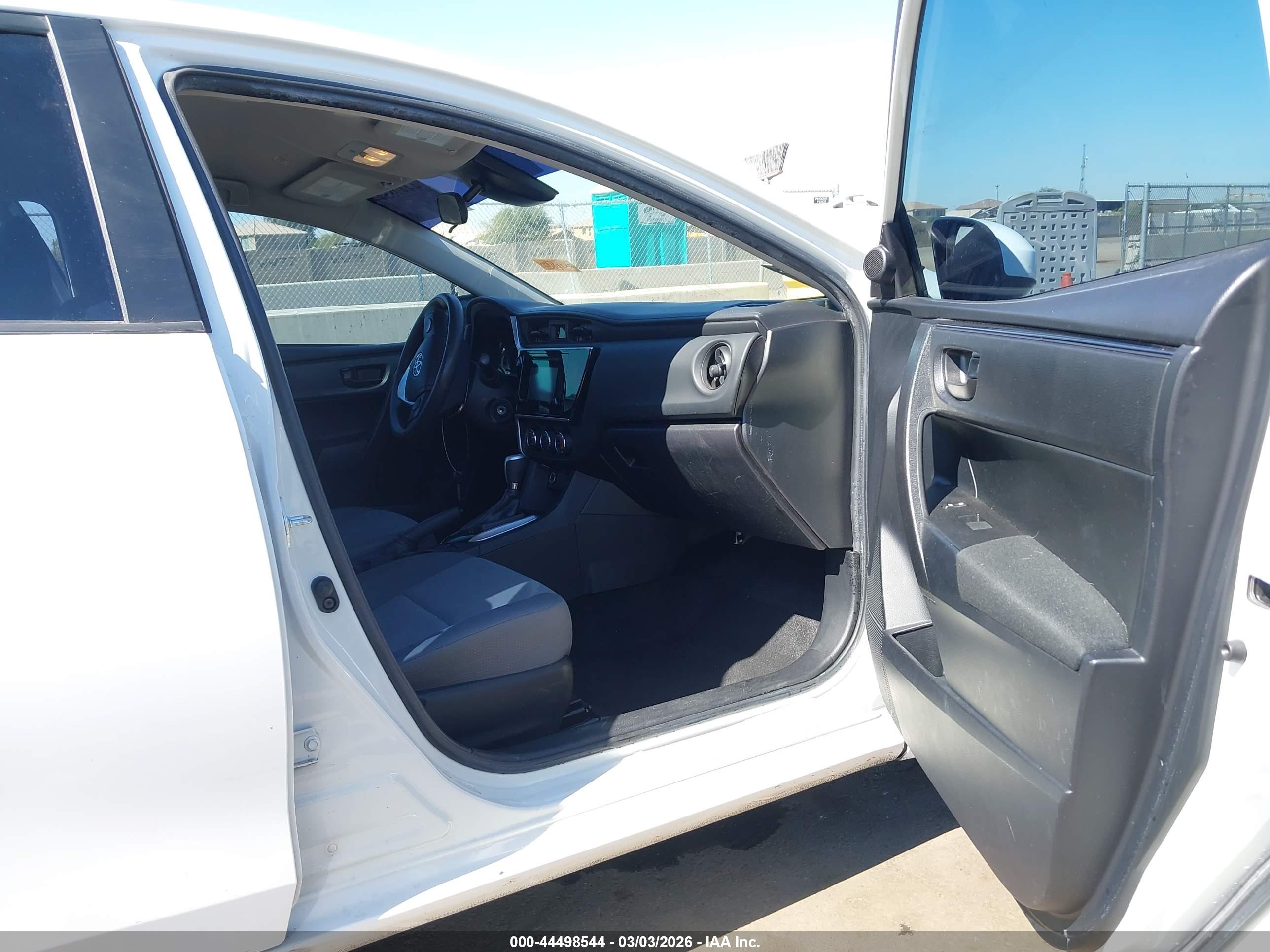 TOYOTA COROLLA image 5