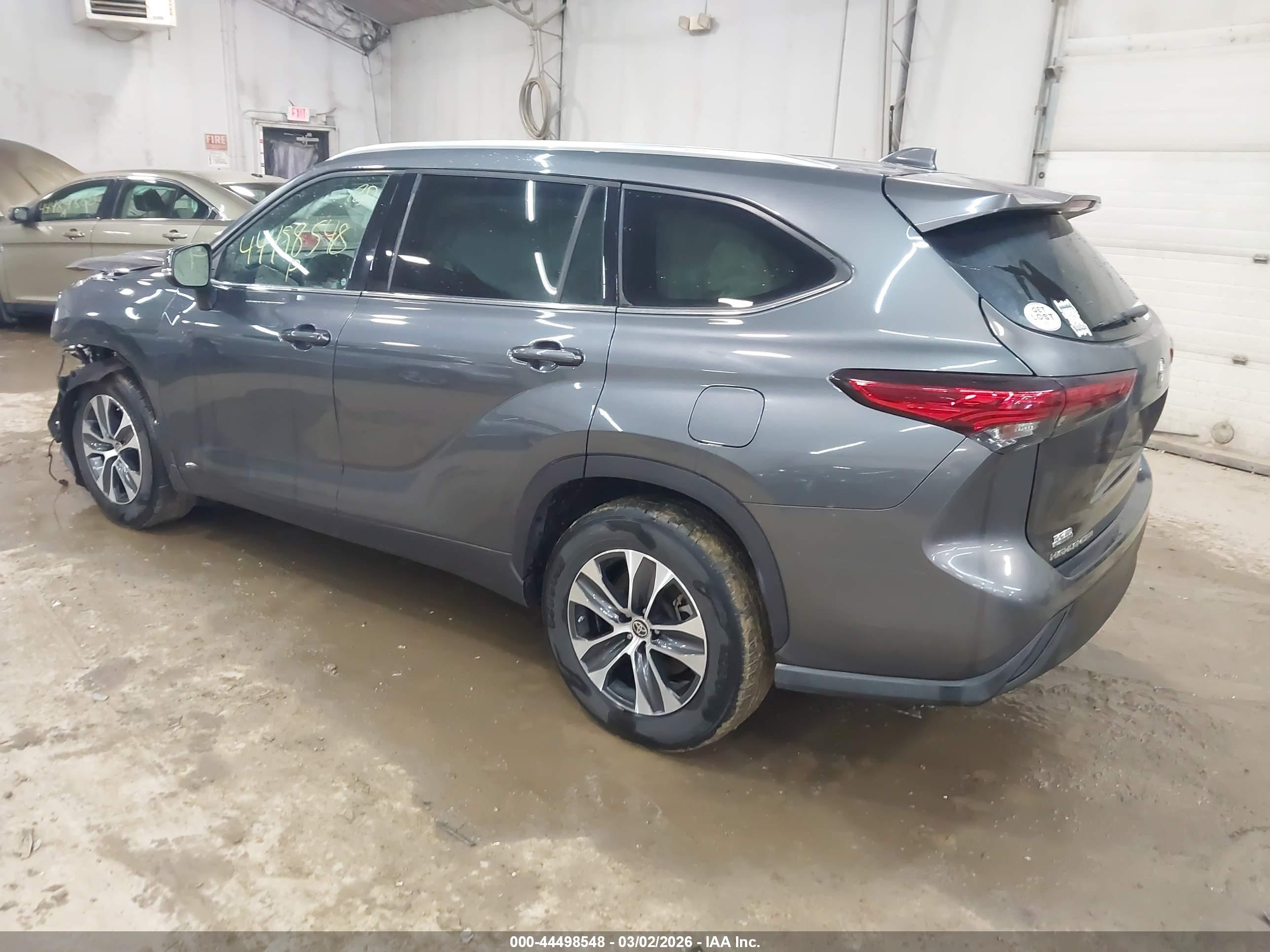 TOYOTA HIGHLANDER image 3