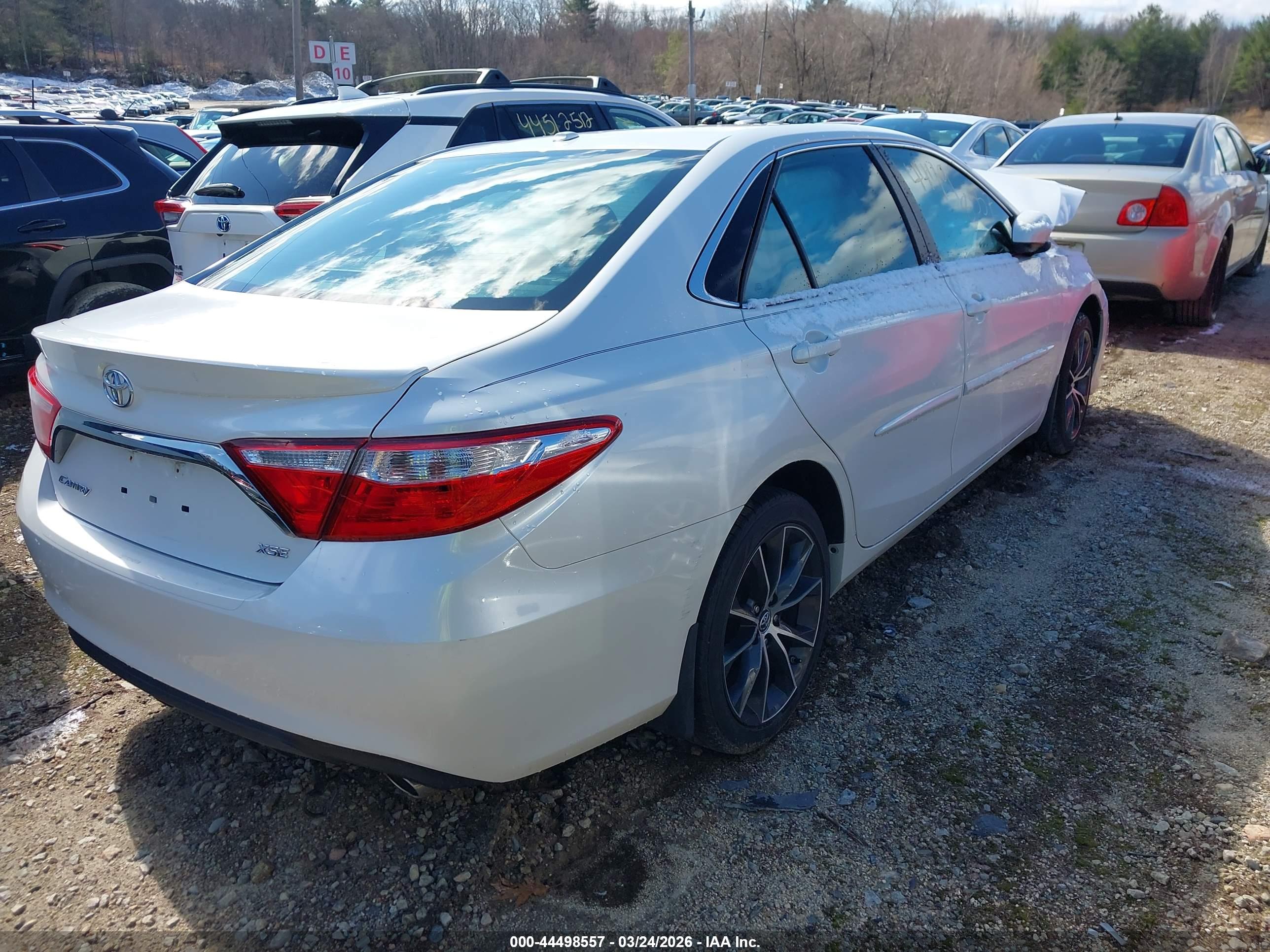 TOYOTA CAMRY image 4