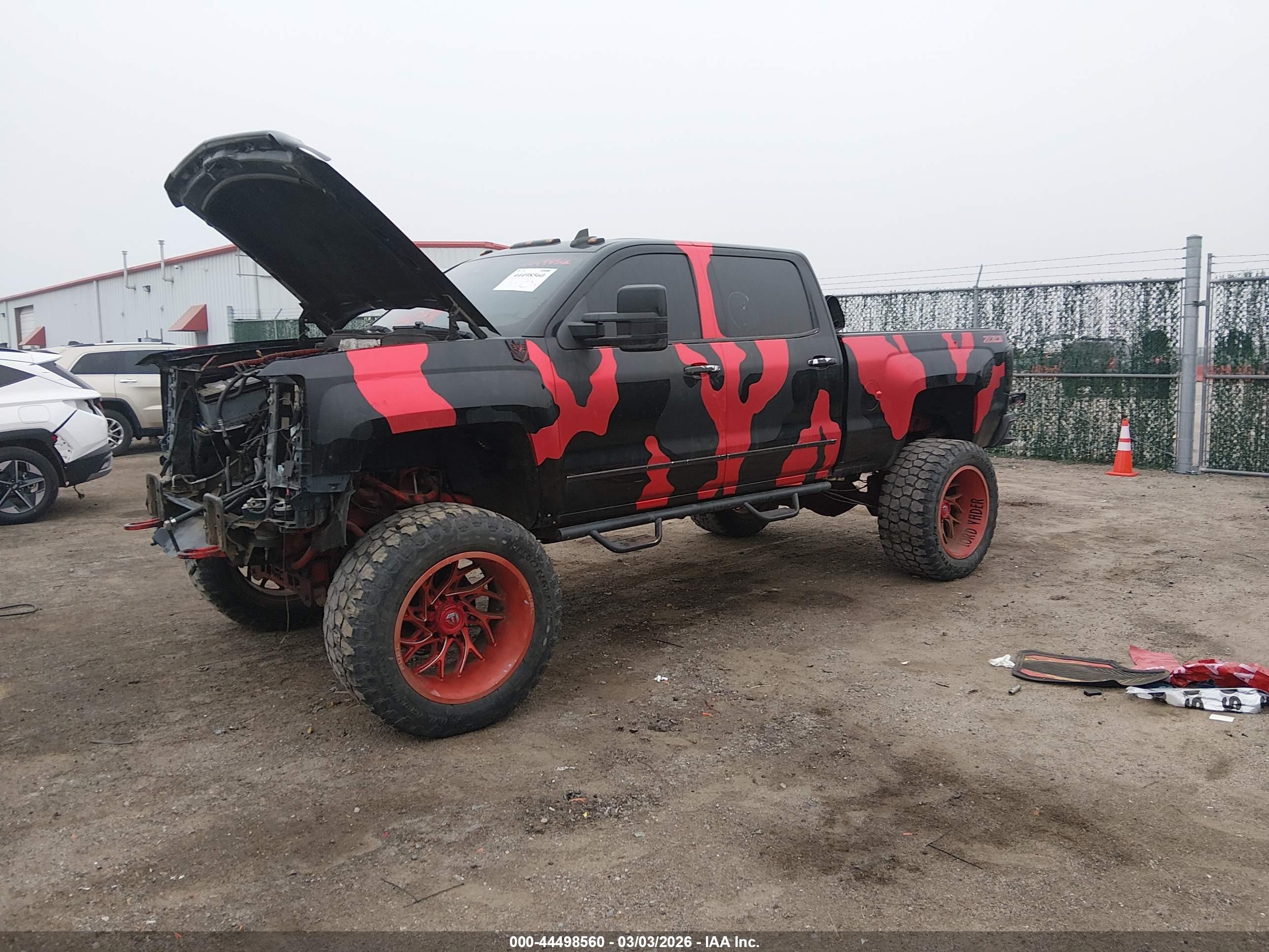 CHEVROLET SILVERADO image 2