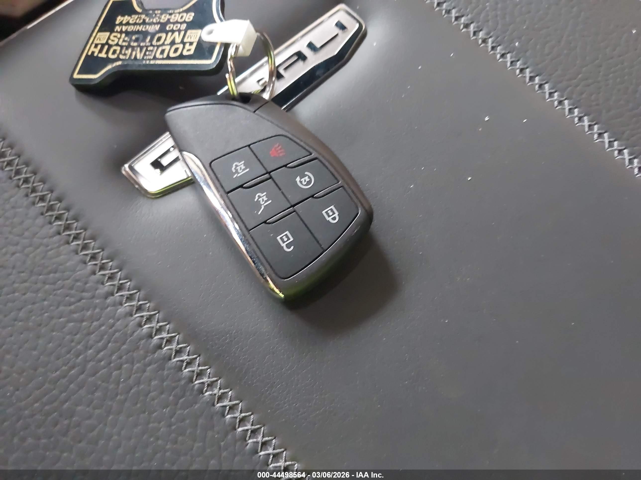 GMC YUKON image 11