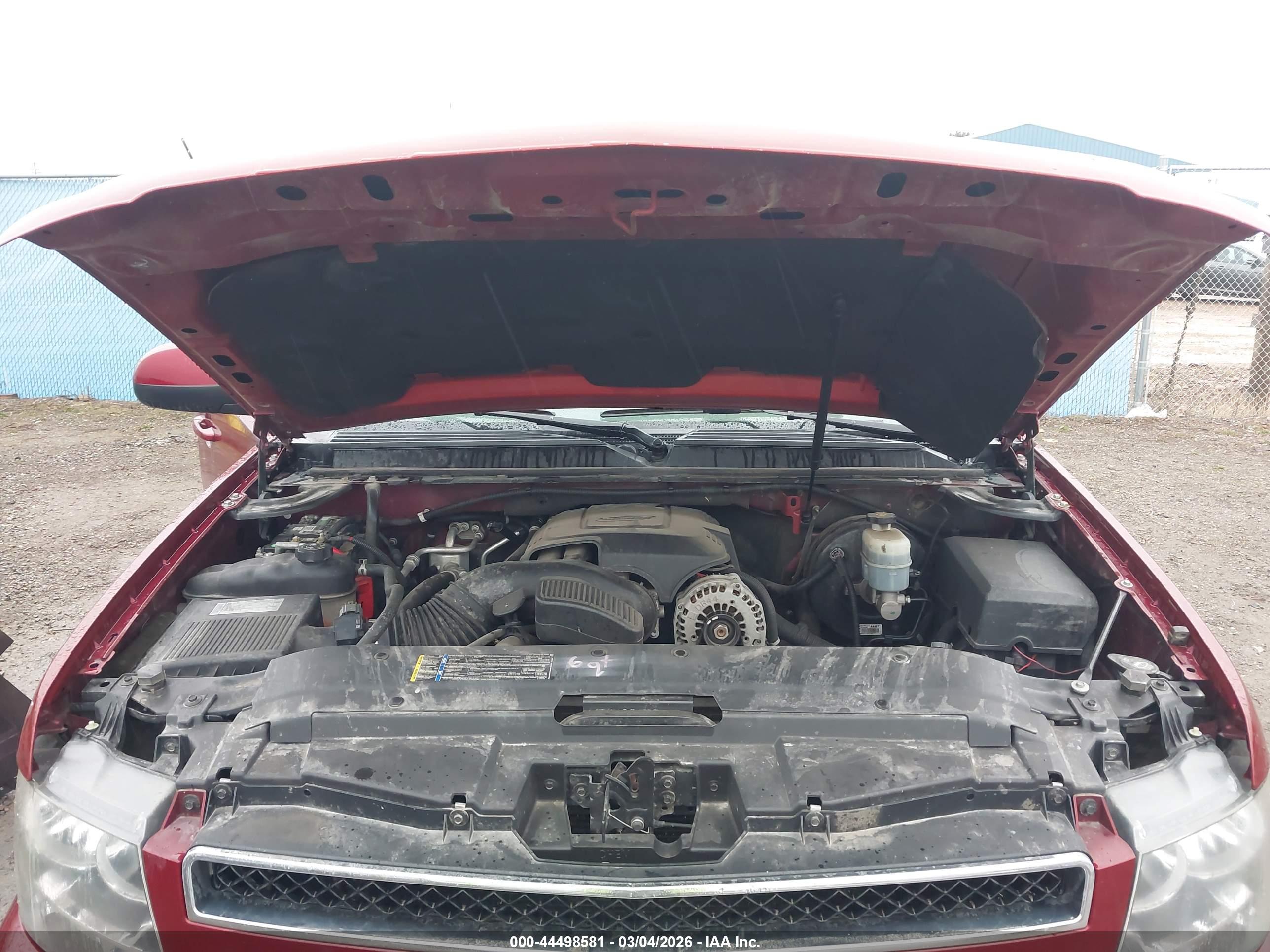 CHEVROLET SUBURBAN image 10