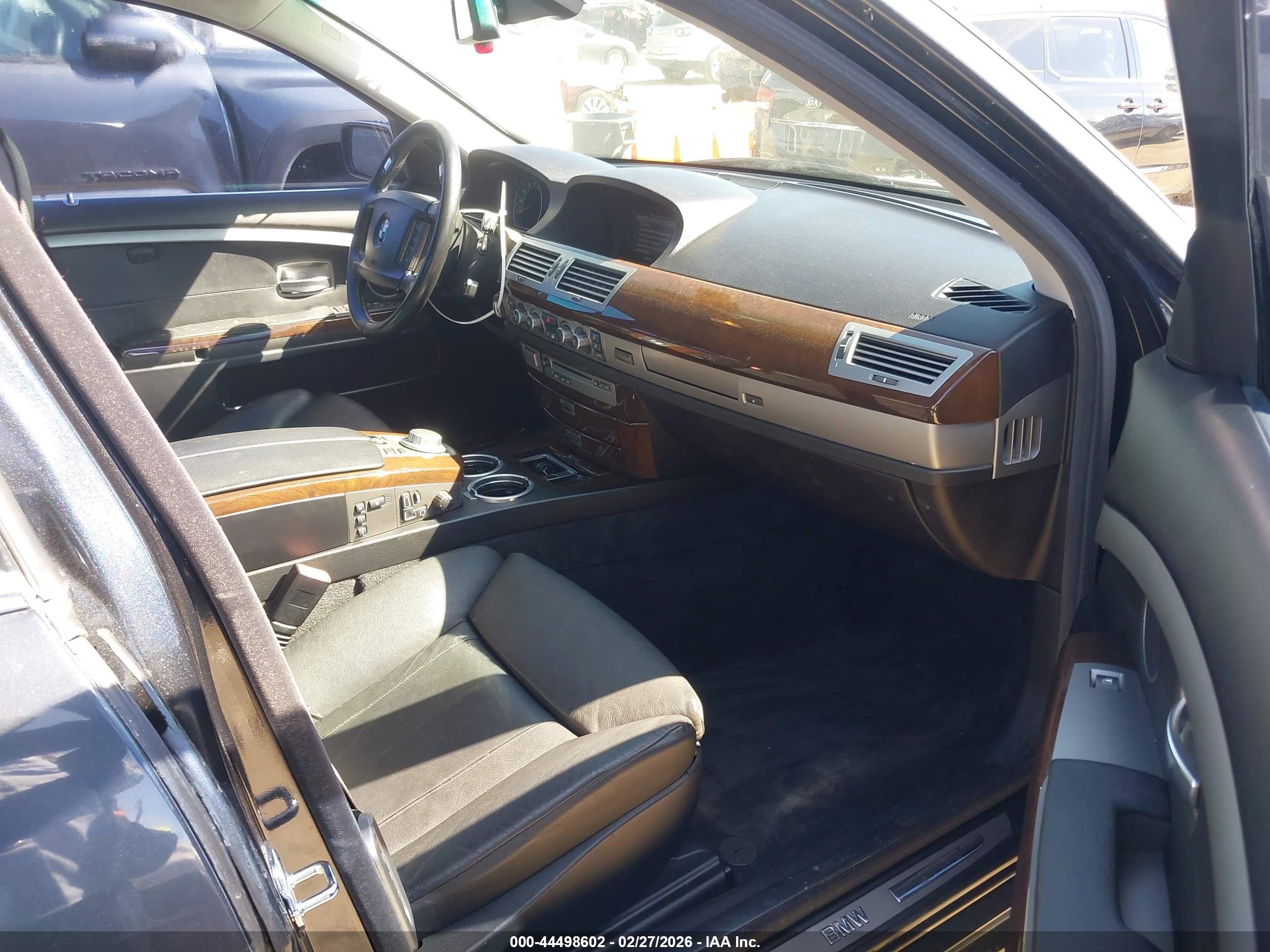 BMW 750LI image 5