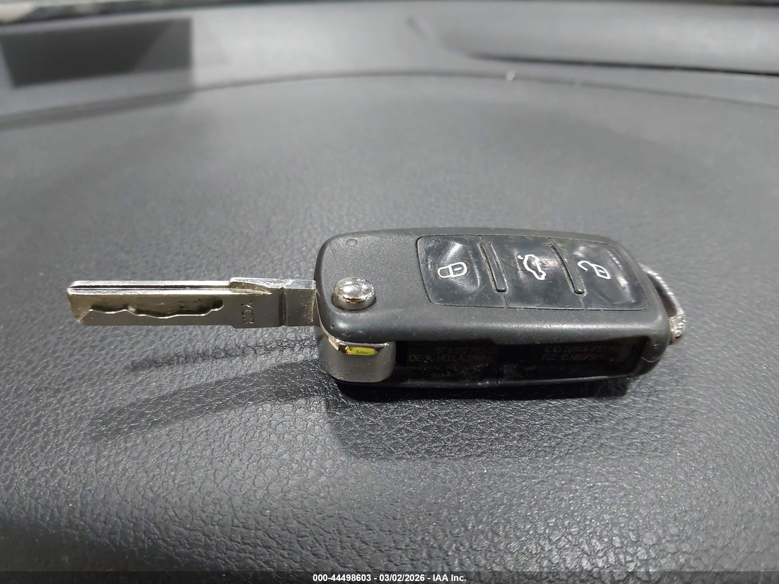 VOLKSWAGEN JETTA image 11