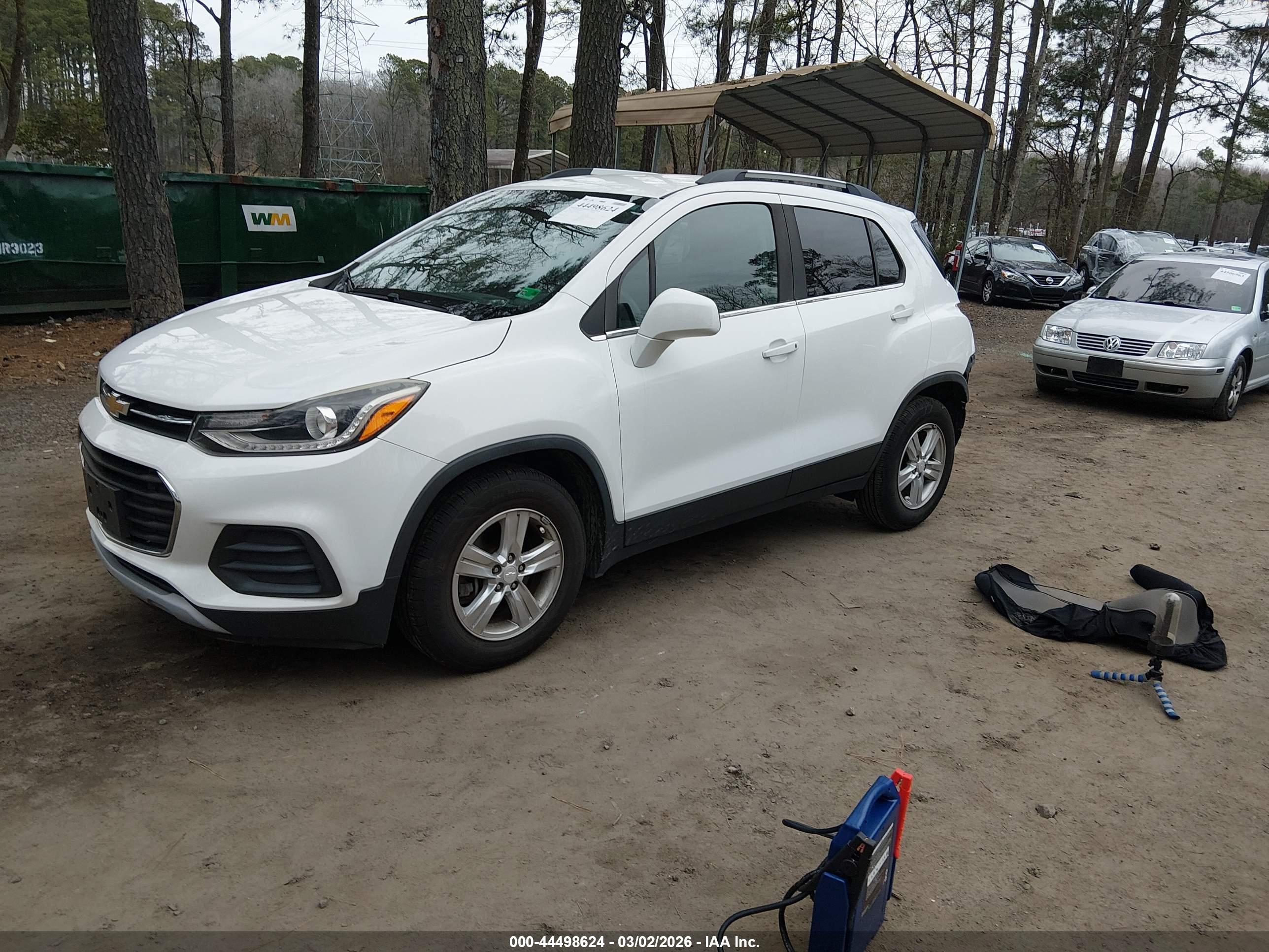 CHEVROLET TRAX image 2