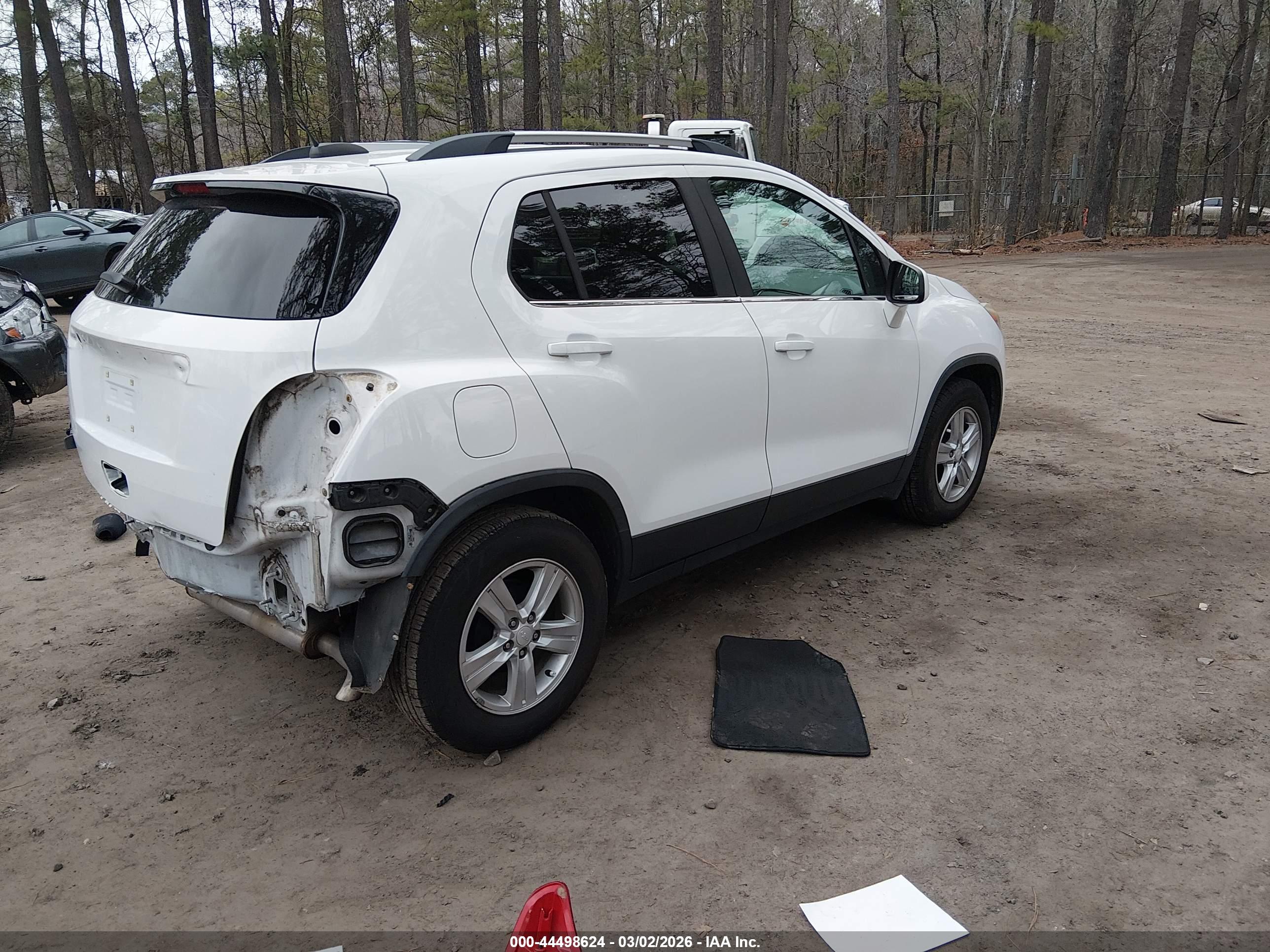 CHEVROLET TRAX image 4