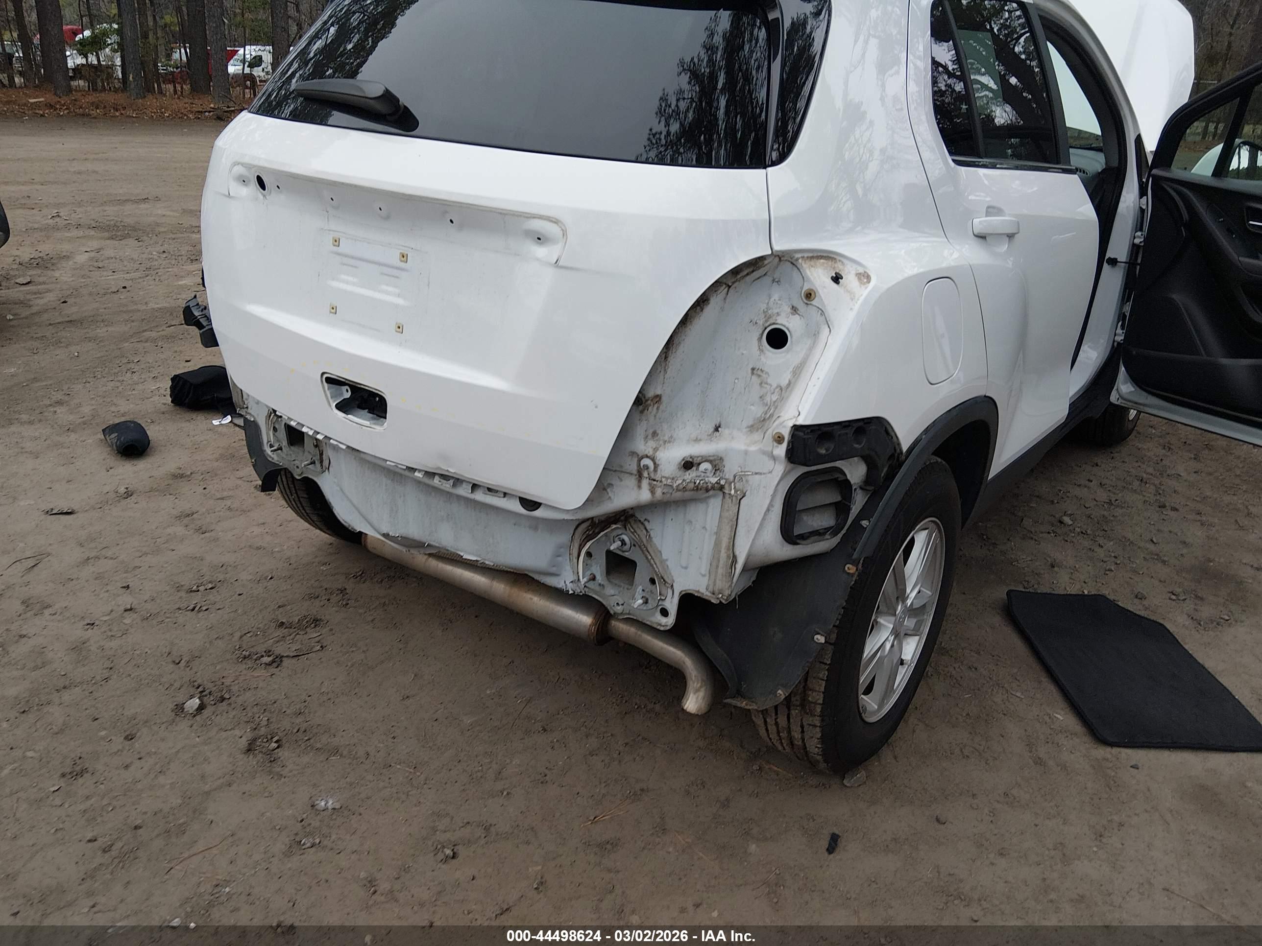 CHEVROLET TRAX image 6