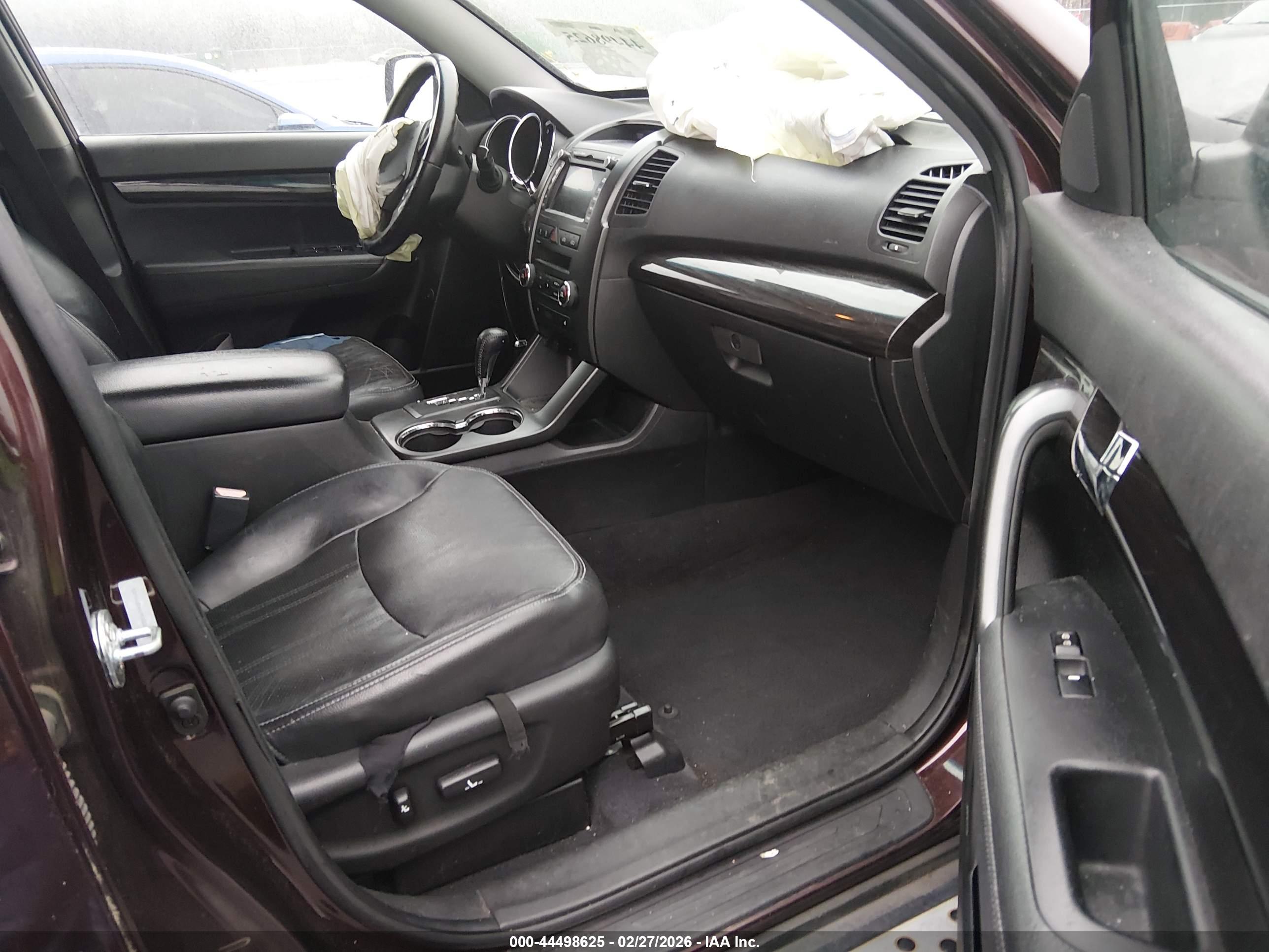 KIA SORENTO image 5