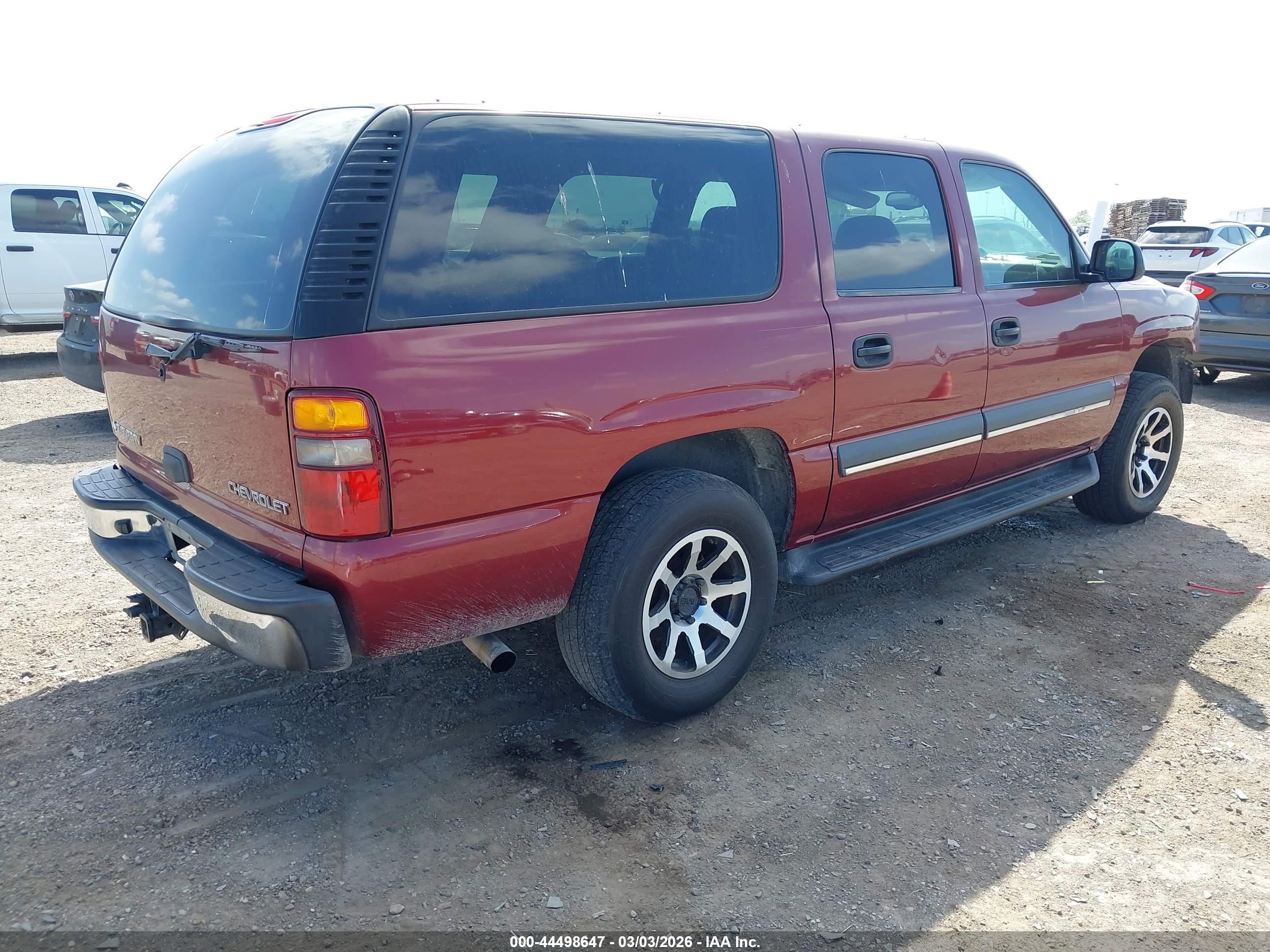 CHEVROLET SUBURBAN image 4