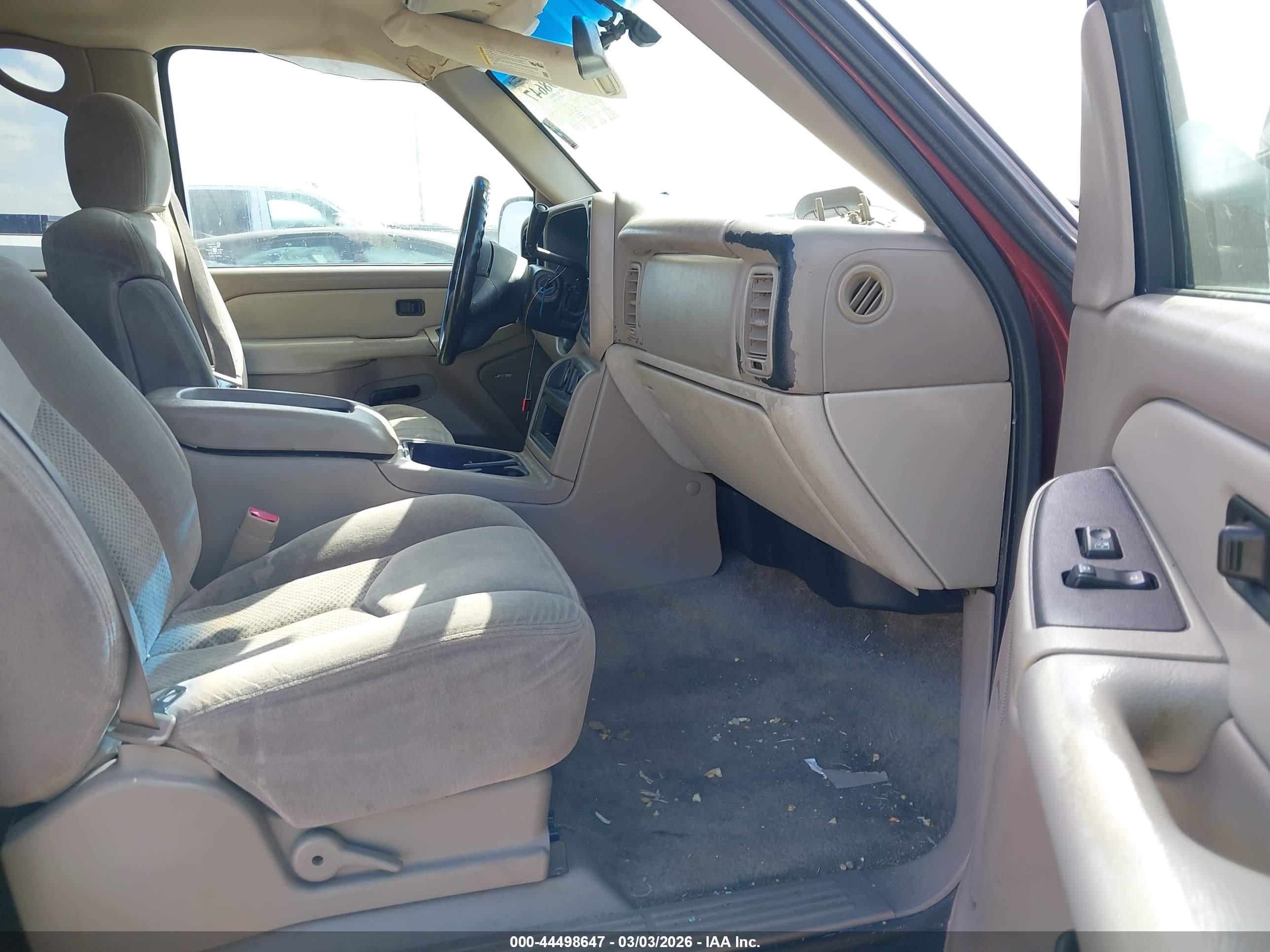 CHEVROLET SUBURBAN image 5