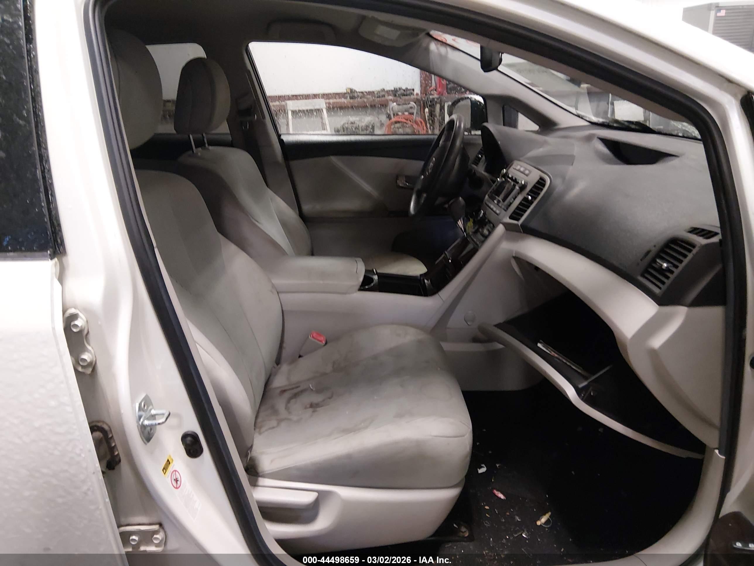 TOYOTA VENZA image 5