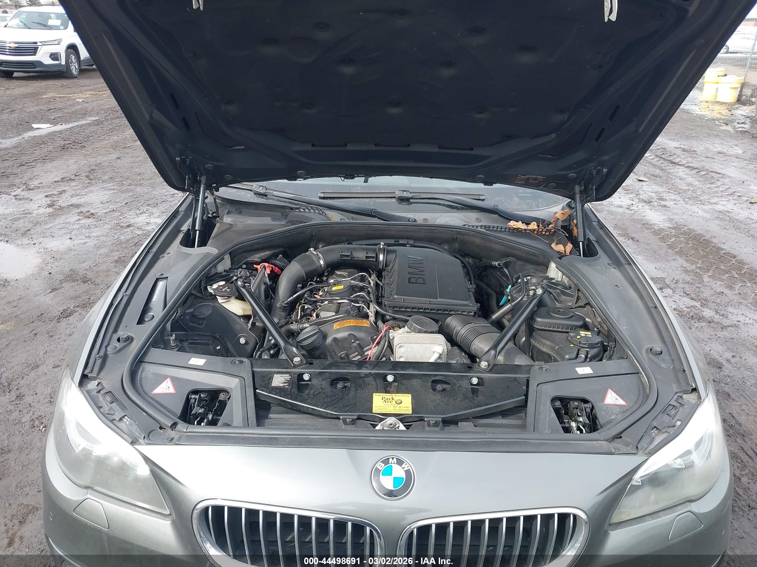 BMW 535I image 10