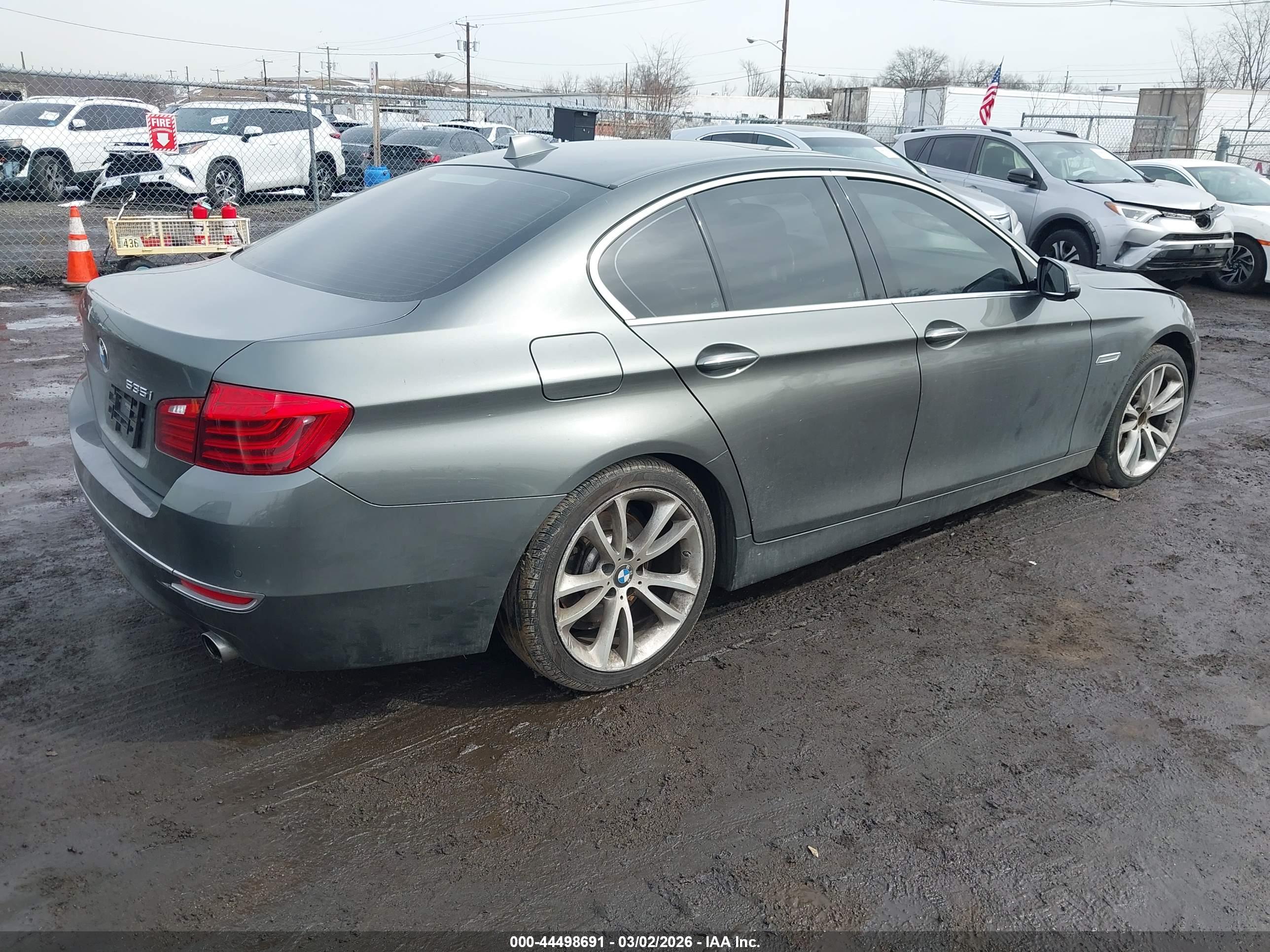 BMW 535I image 4