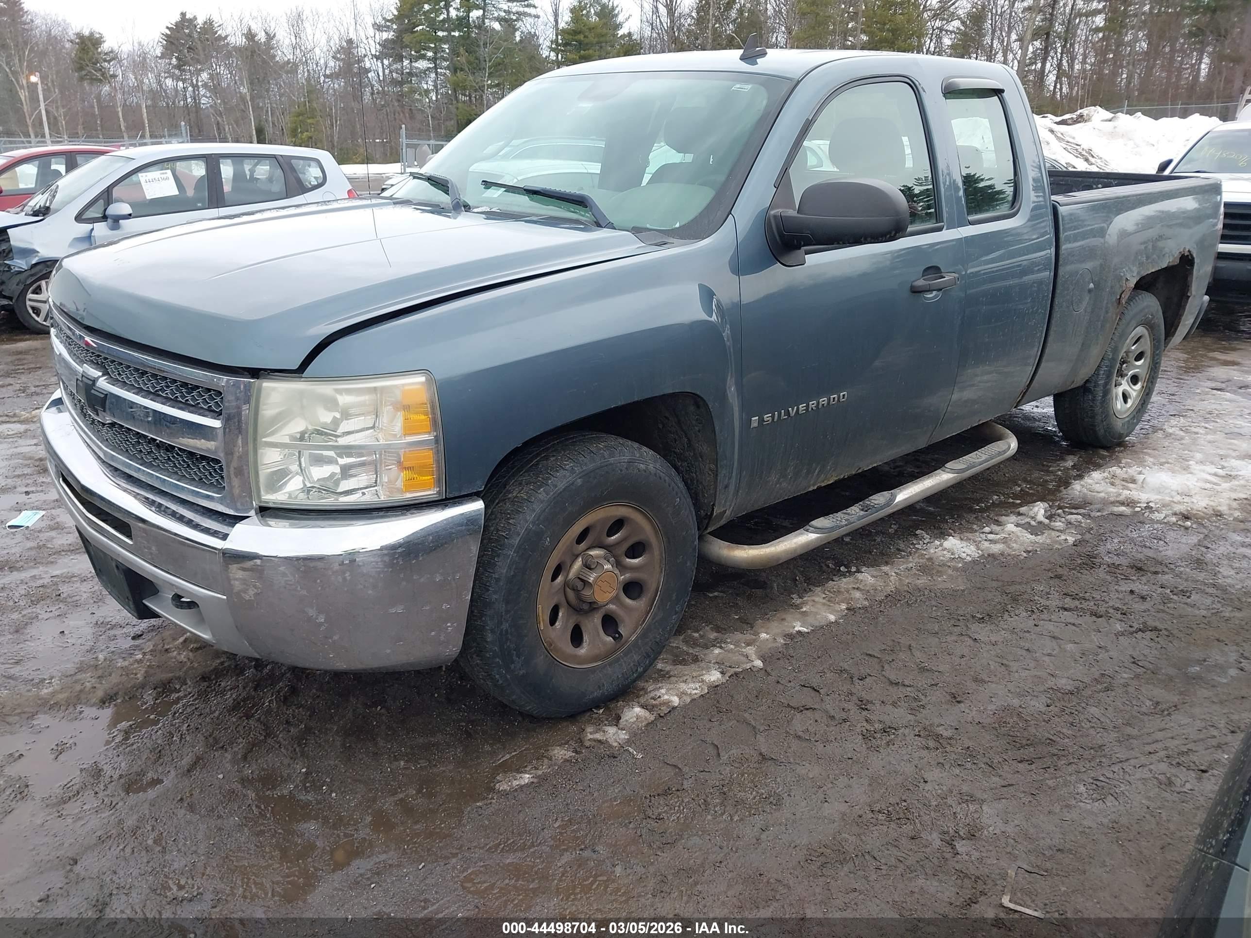 CHEVROLET SILVERADO image 2