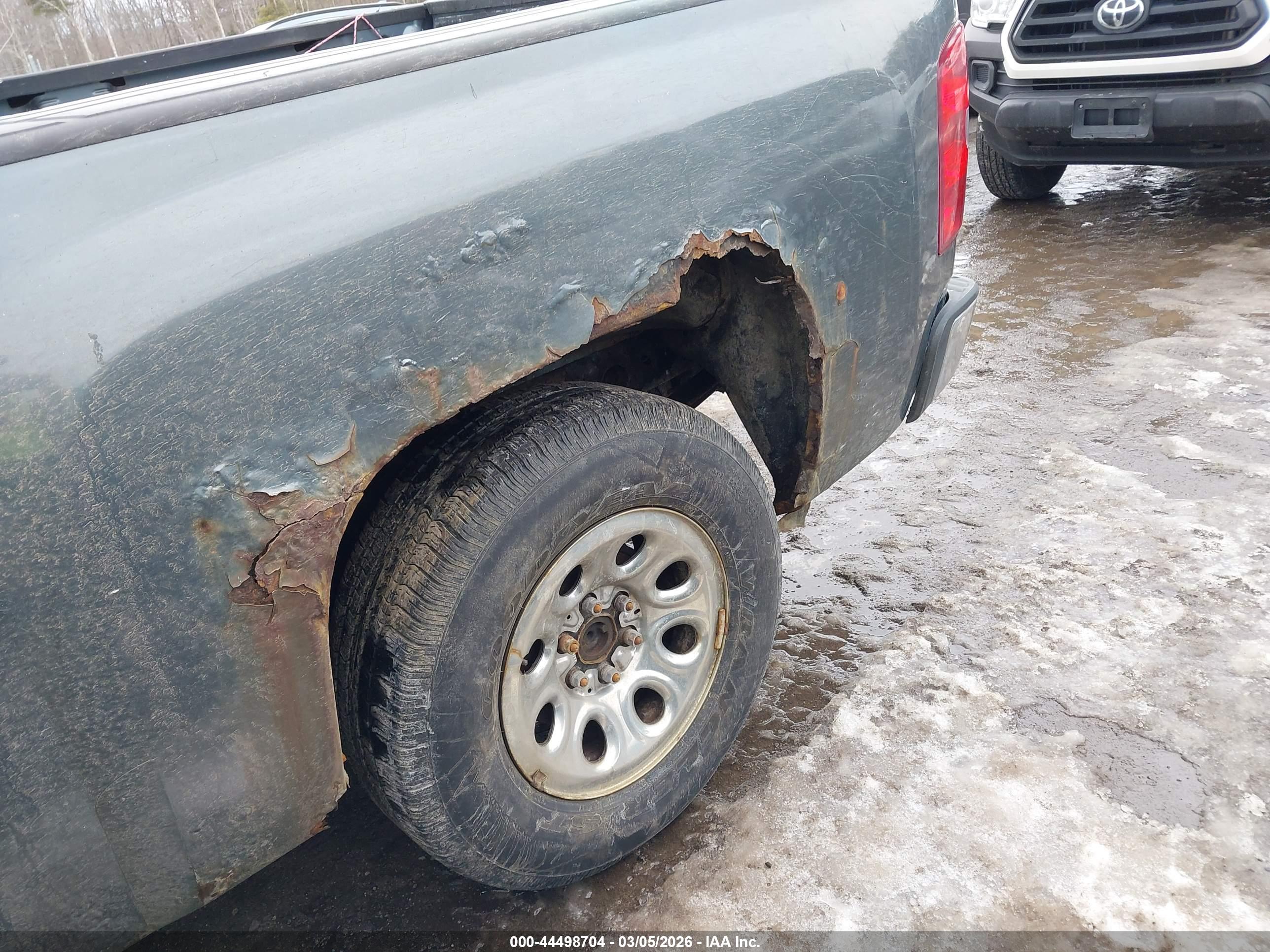 CHEVROLET SILVERADO image 6