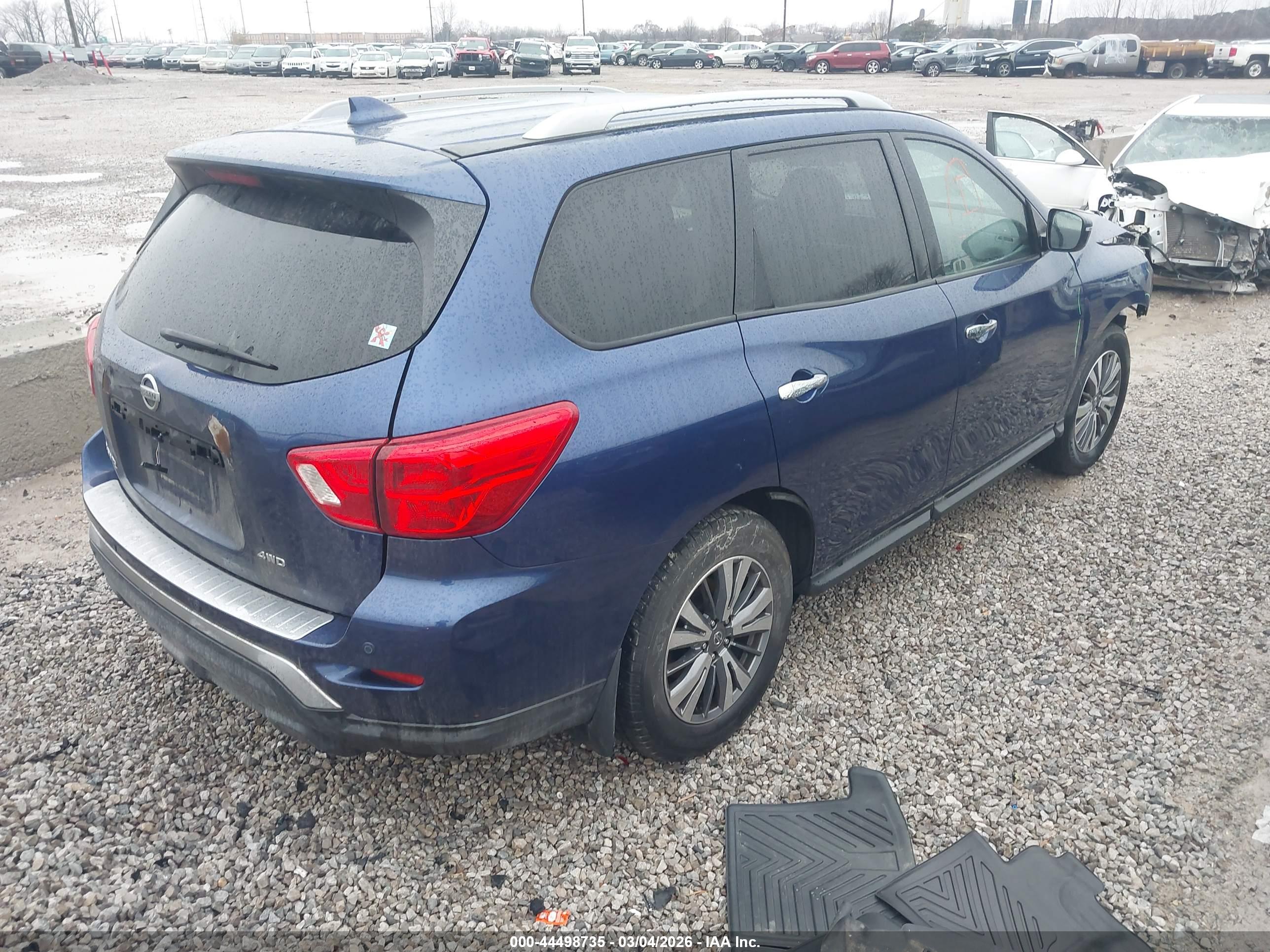 NISSAN PATHFINDER image 4