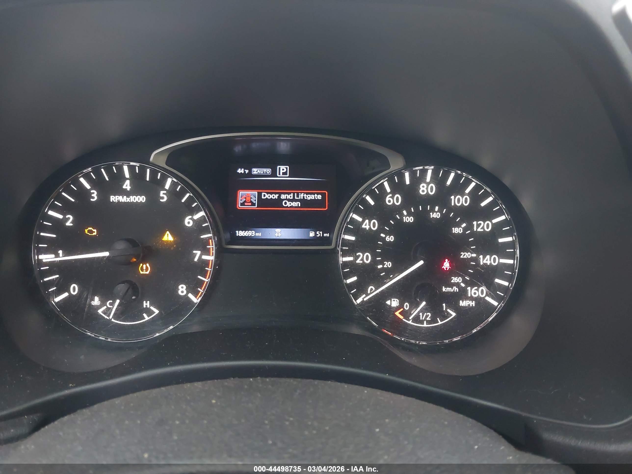 NISSAN PATHFINDER image 7