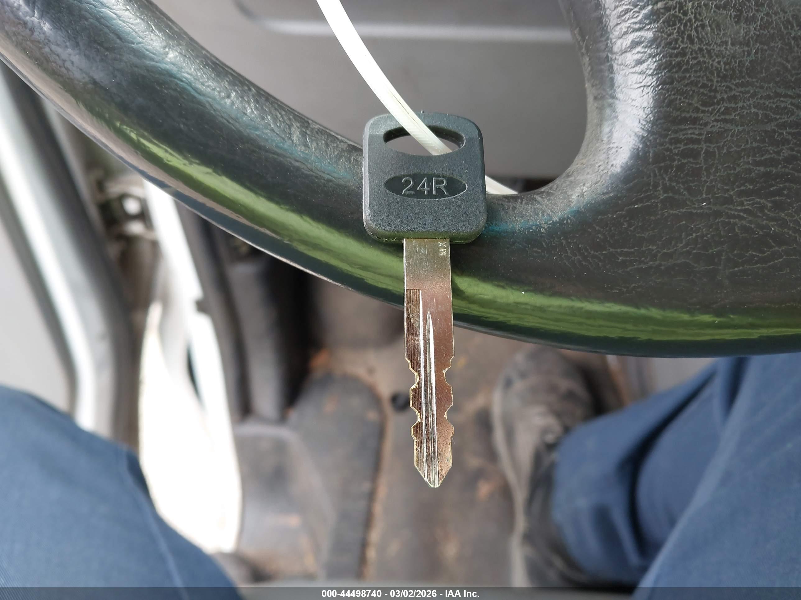 FORD E-150 image 11