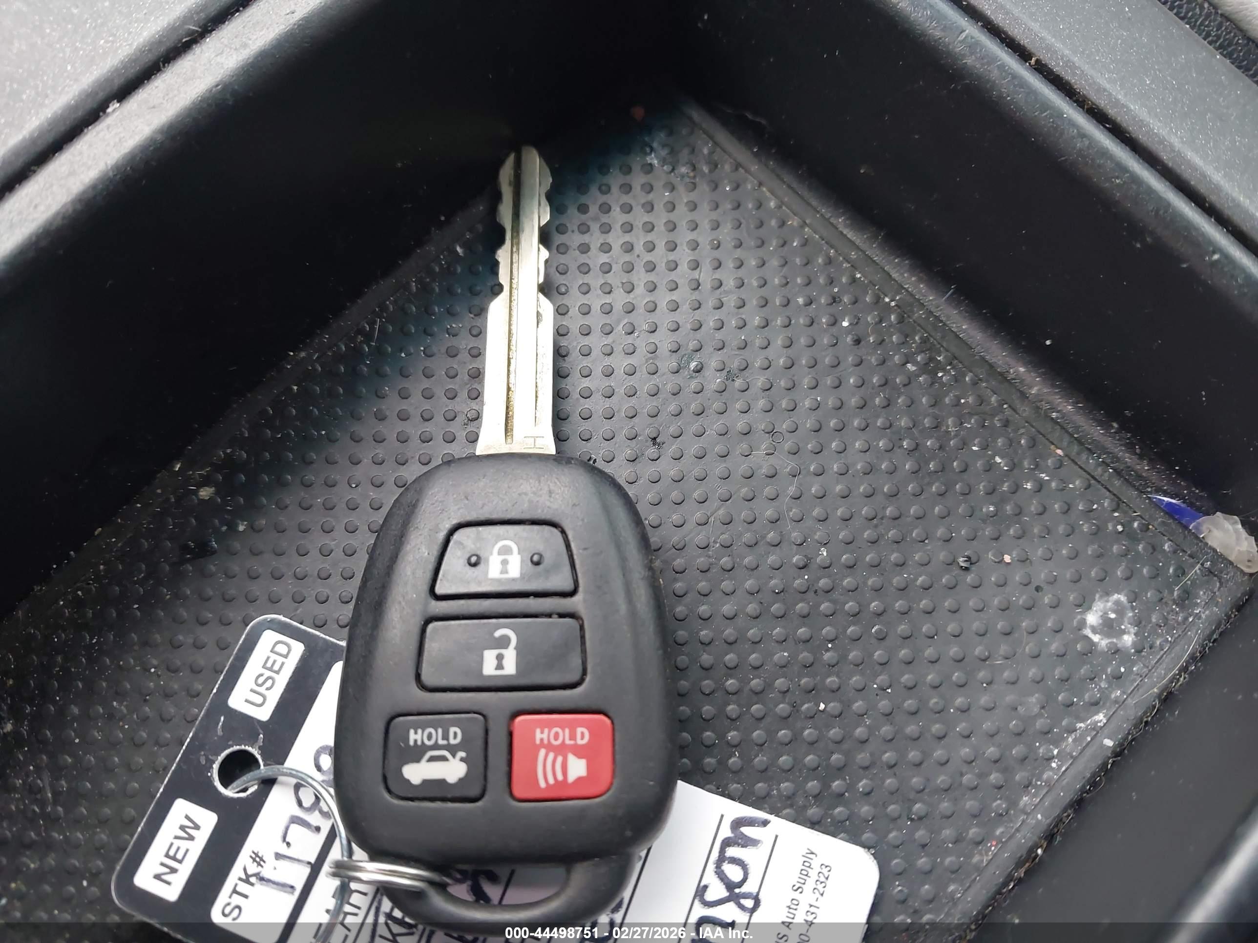 TOYOTA CAMRY image 11