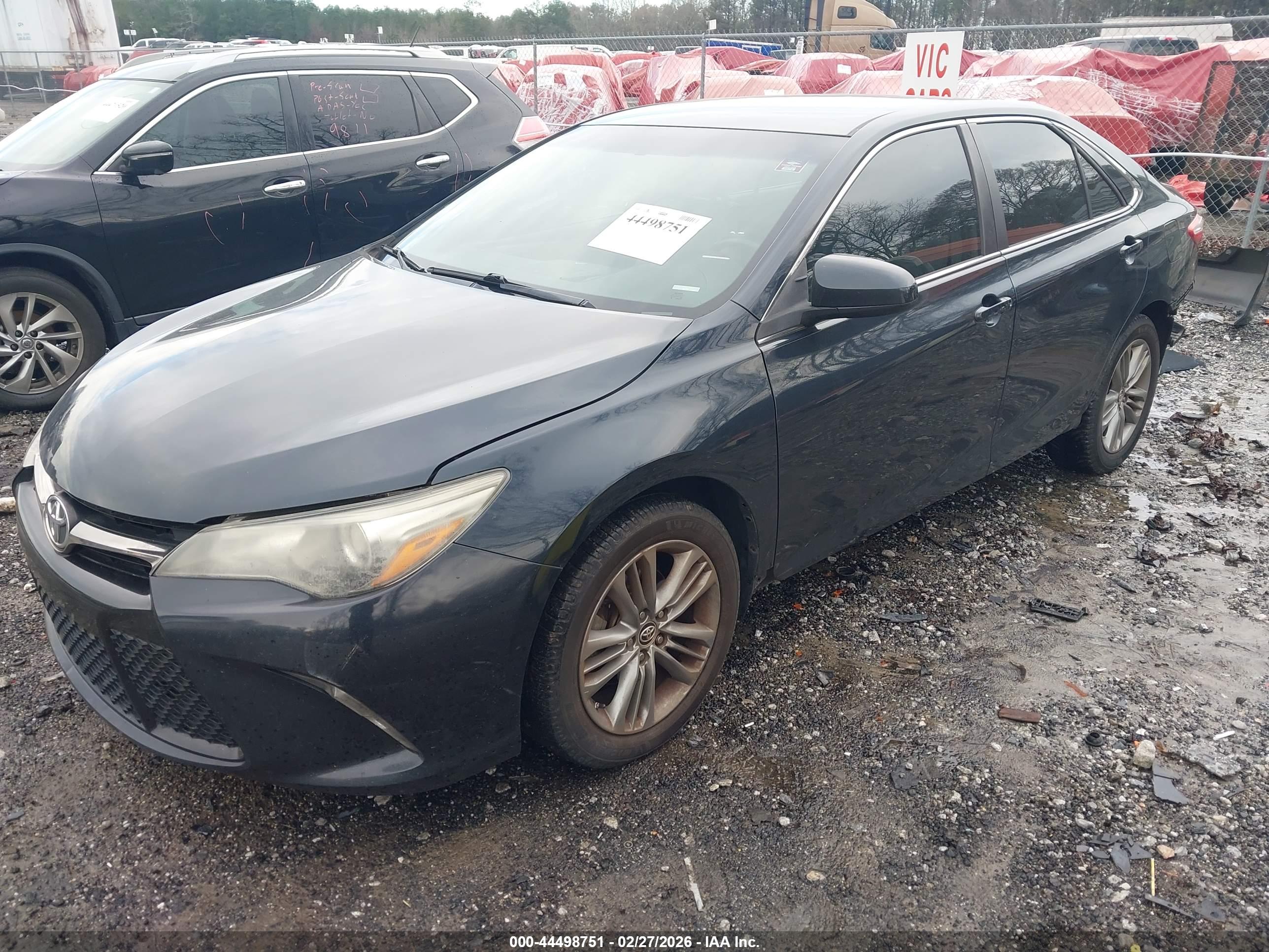 TOYOTA CAMRY image 2