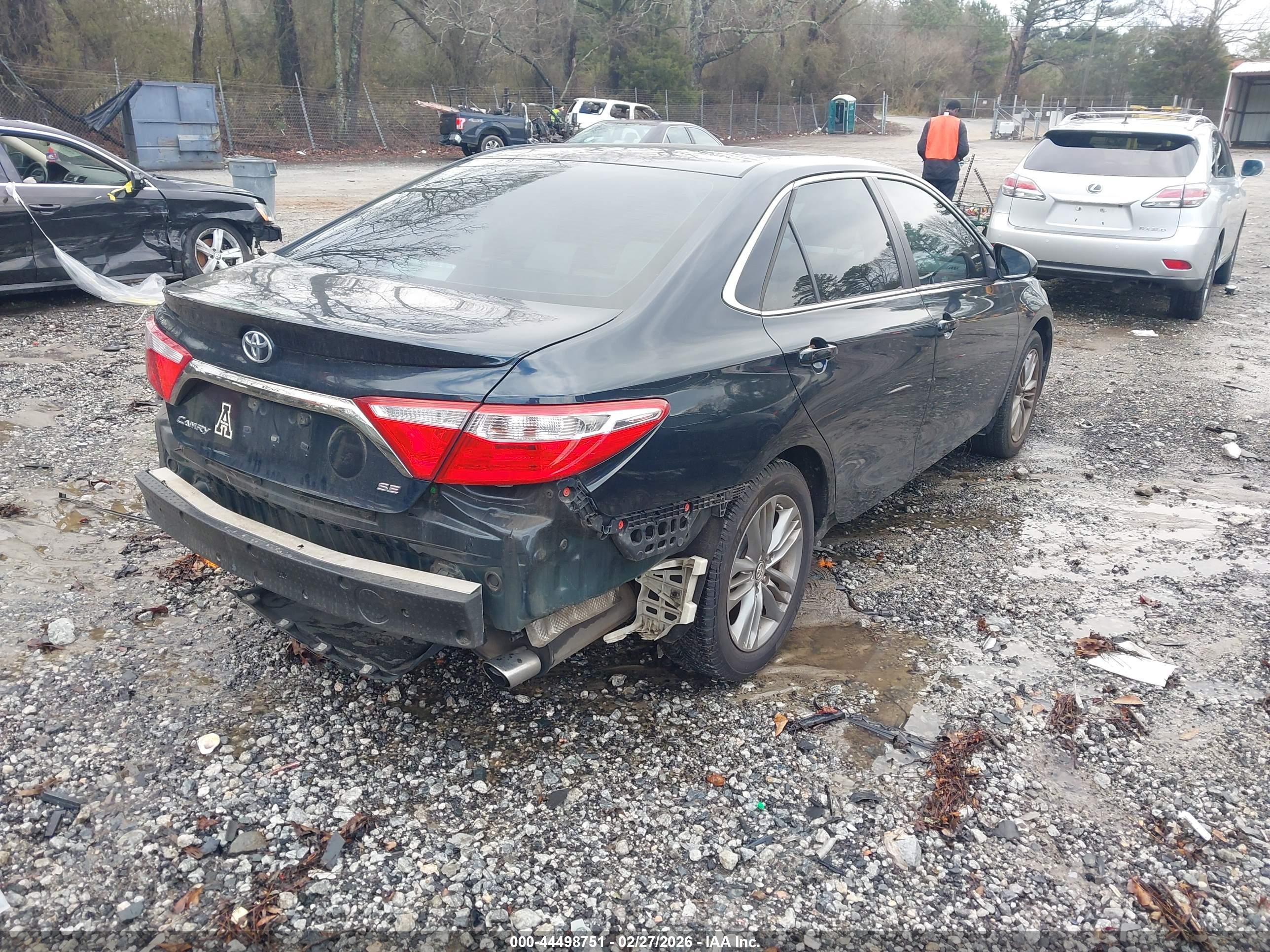 TOYOTA CAMRY image 4