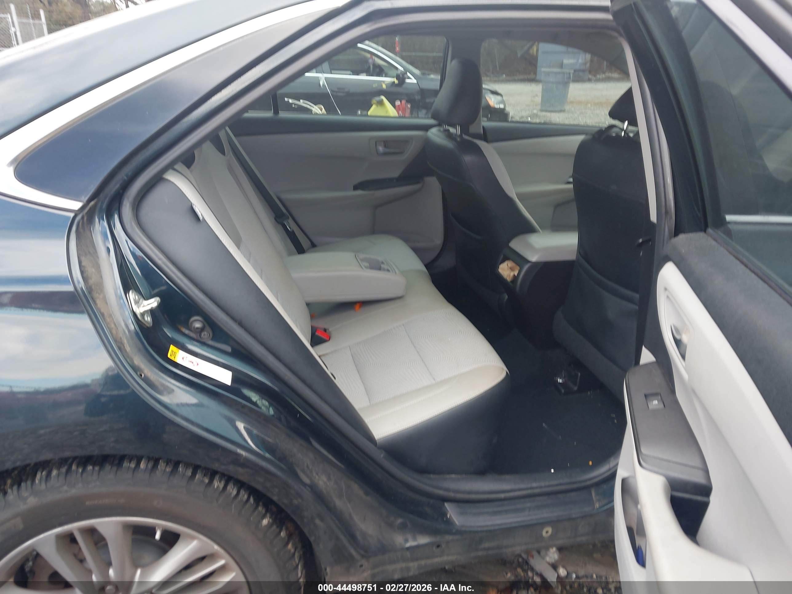 TOYOTA CAMRY image 8