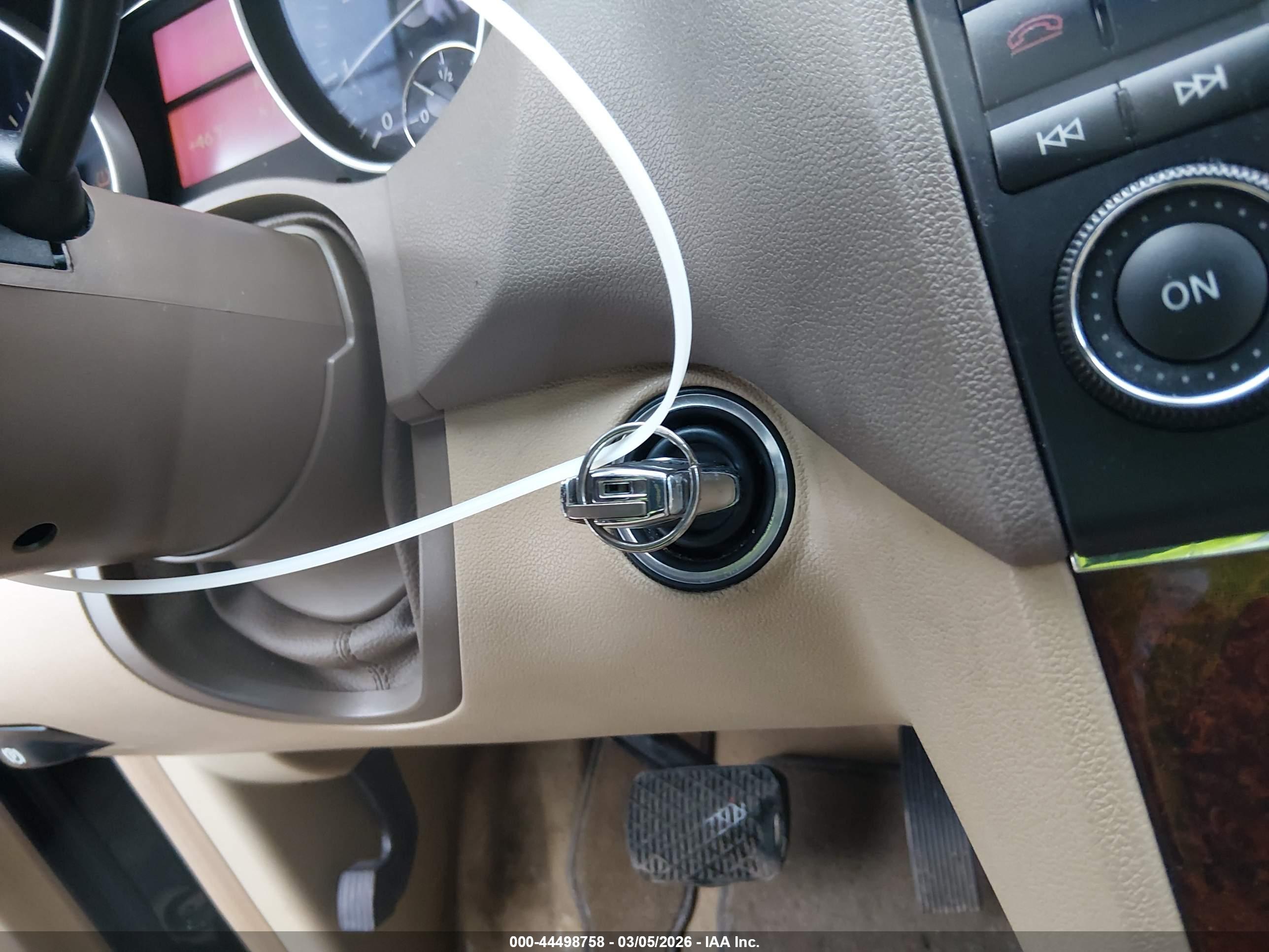 MERCEDES-BENZ ML image 11