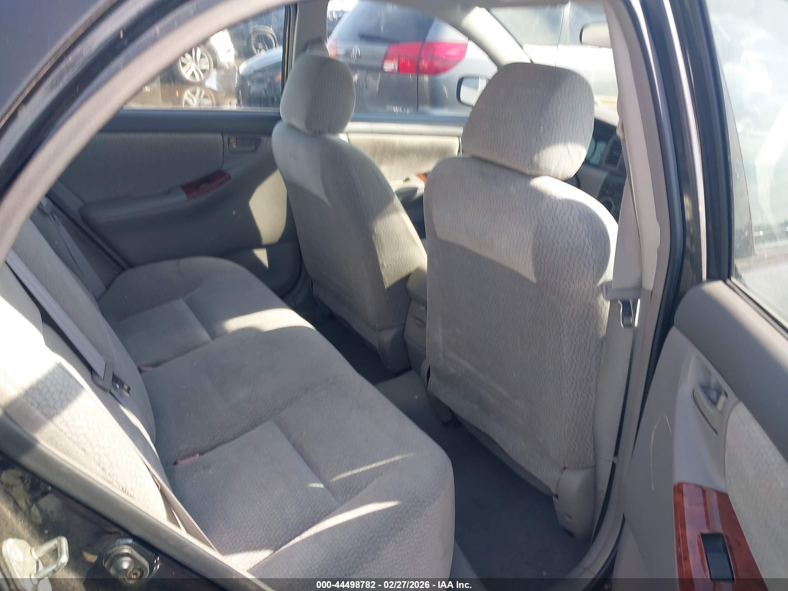 TOYOTA COROLLA image 8