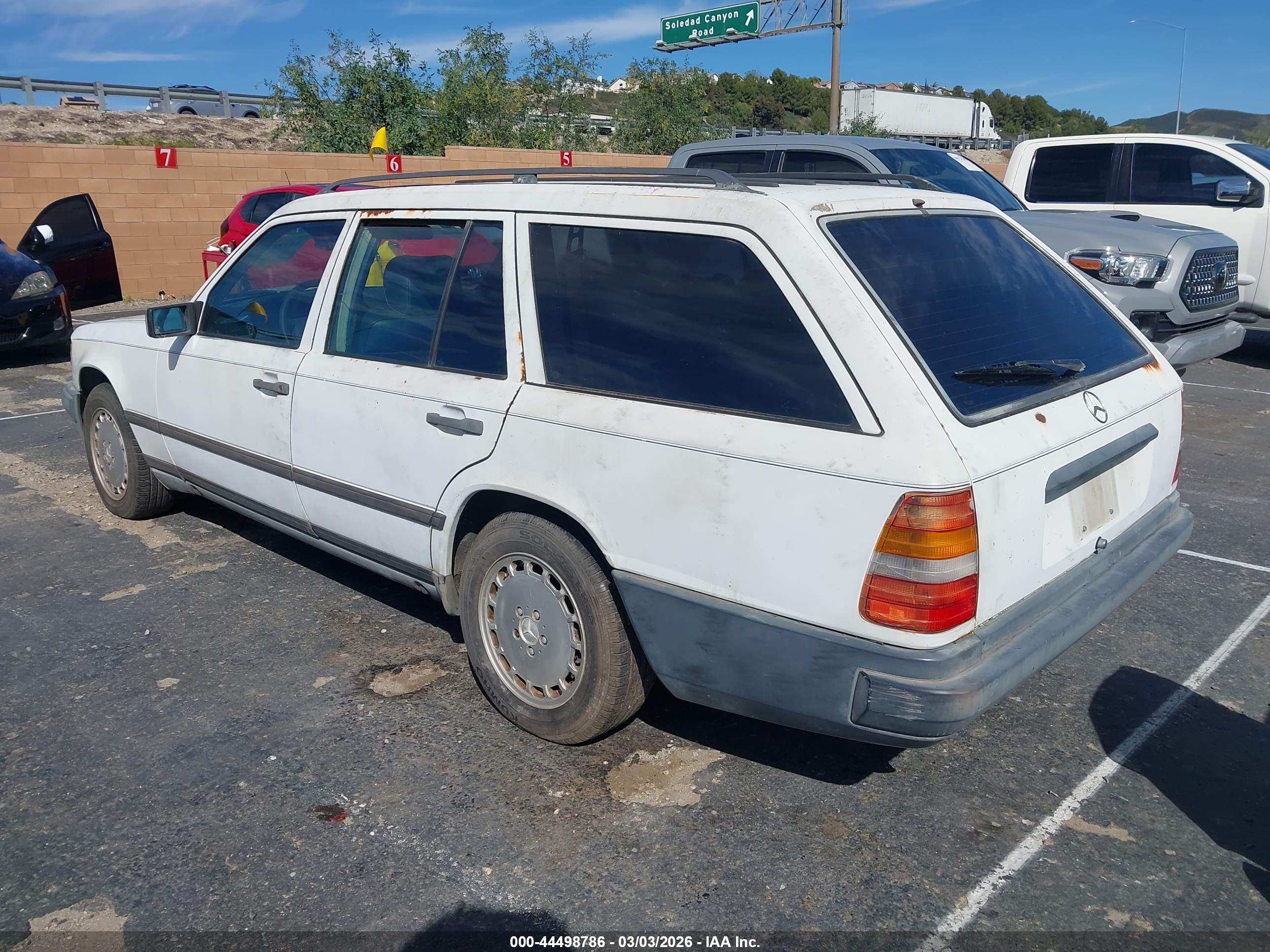 MERCEDES-BENZ 300 image 3