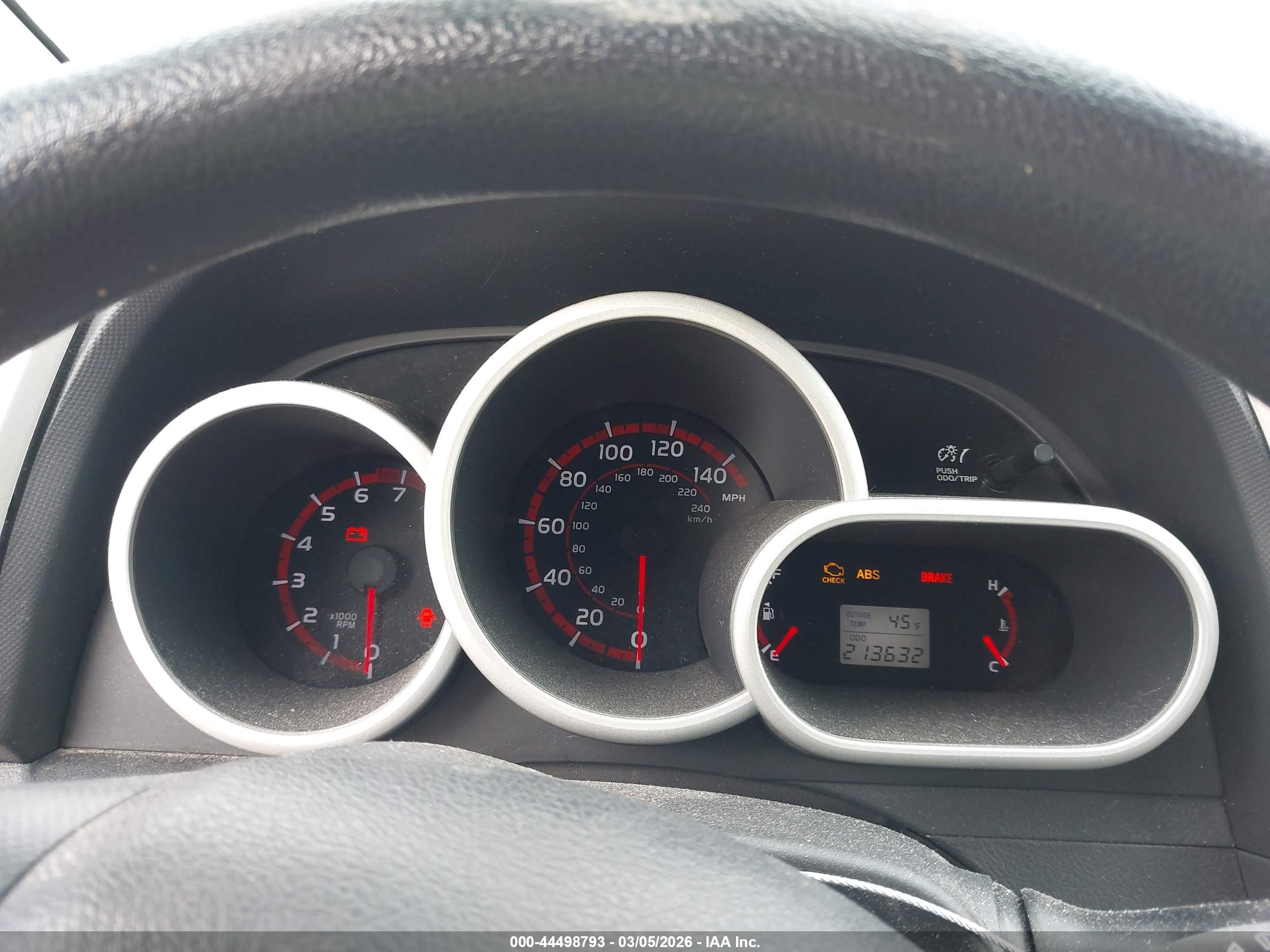 TOYOTA MATRIX image 7