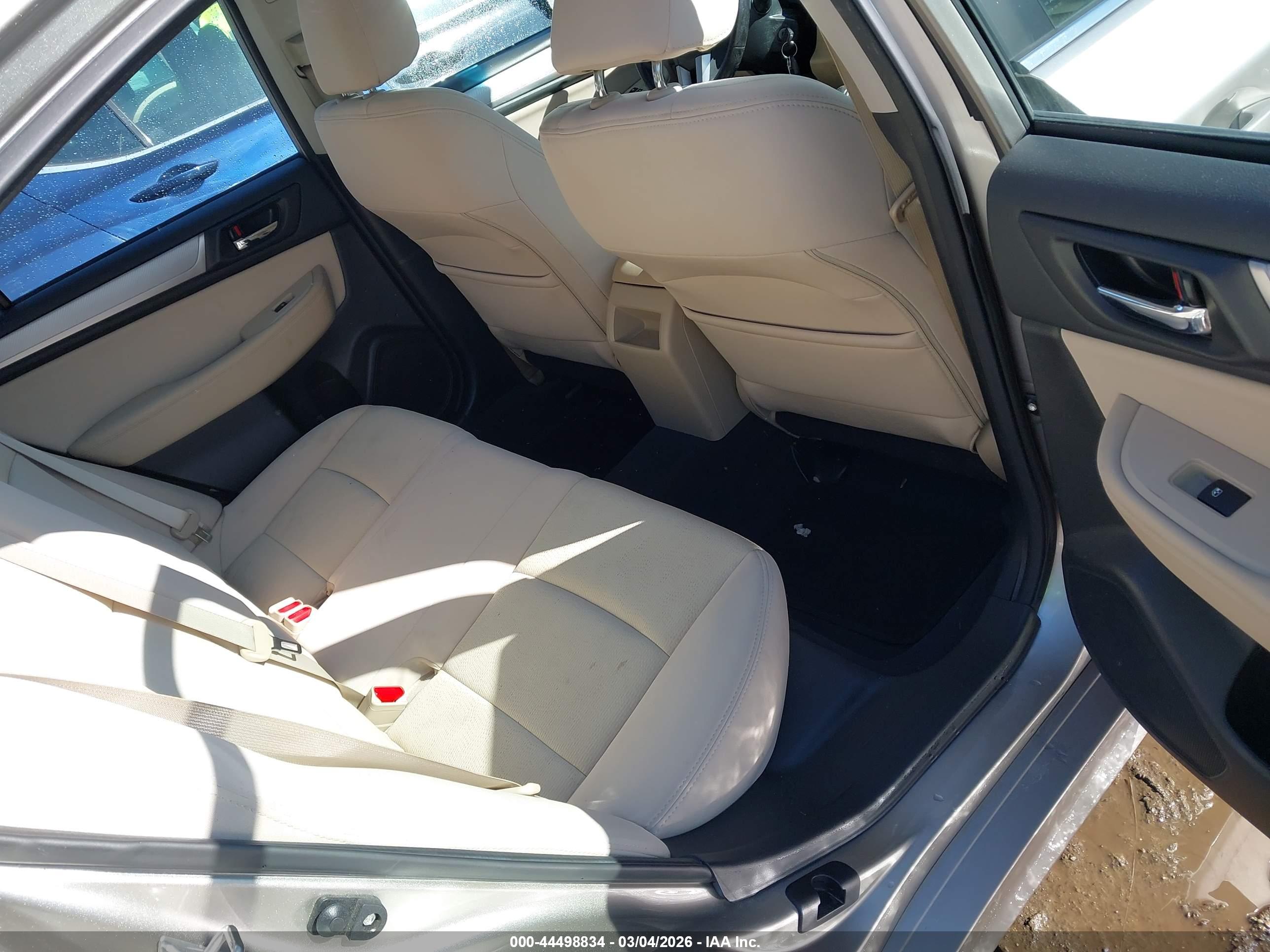 SUBARU LEGACY image 8