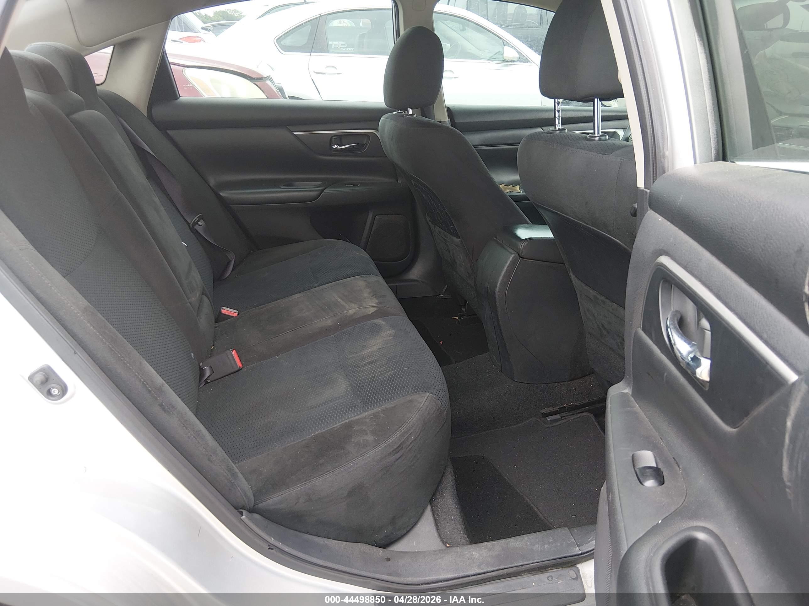NISSAN ALTIMA image 8