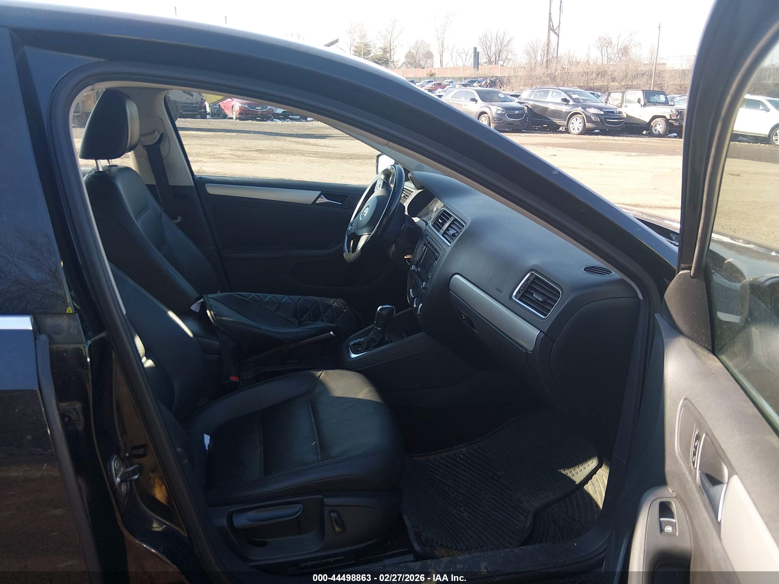 VOLKSWAGEN JETTA image 5