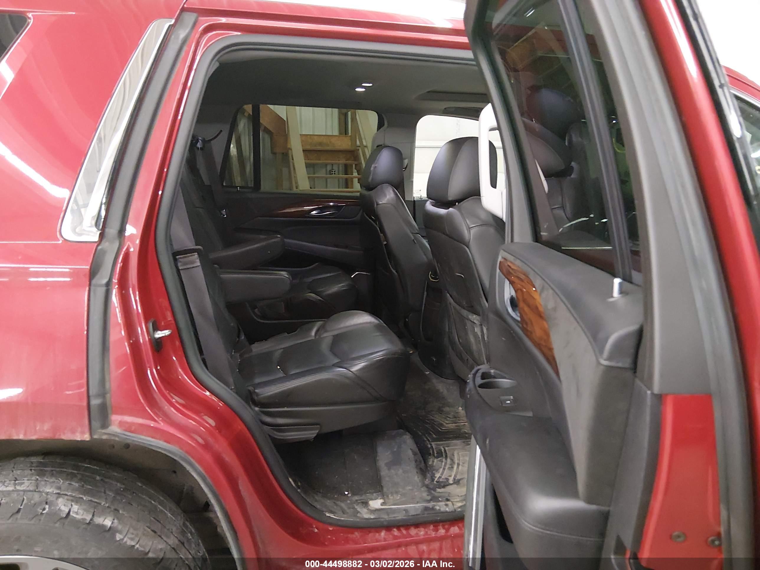 CADILLAC ESCALADE image 8