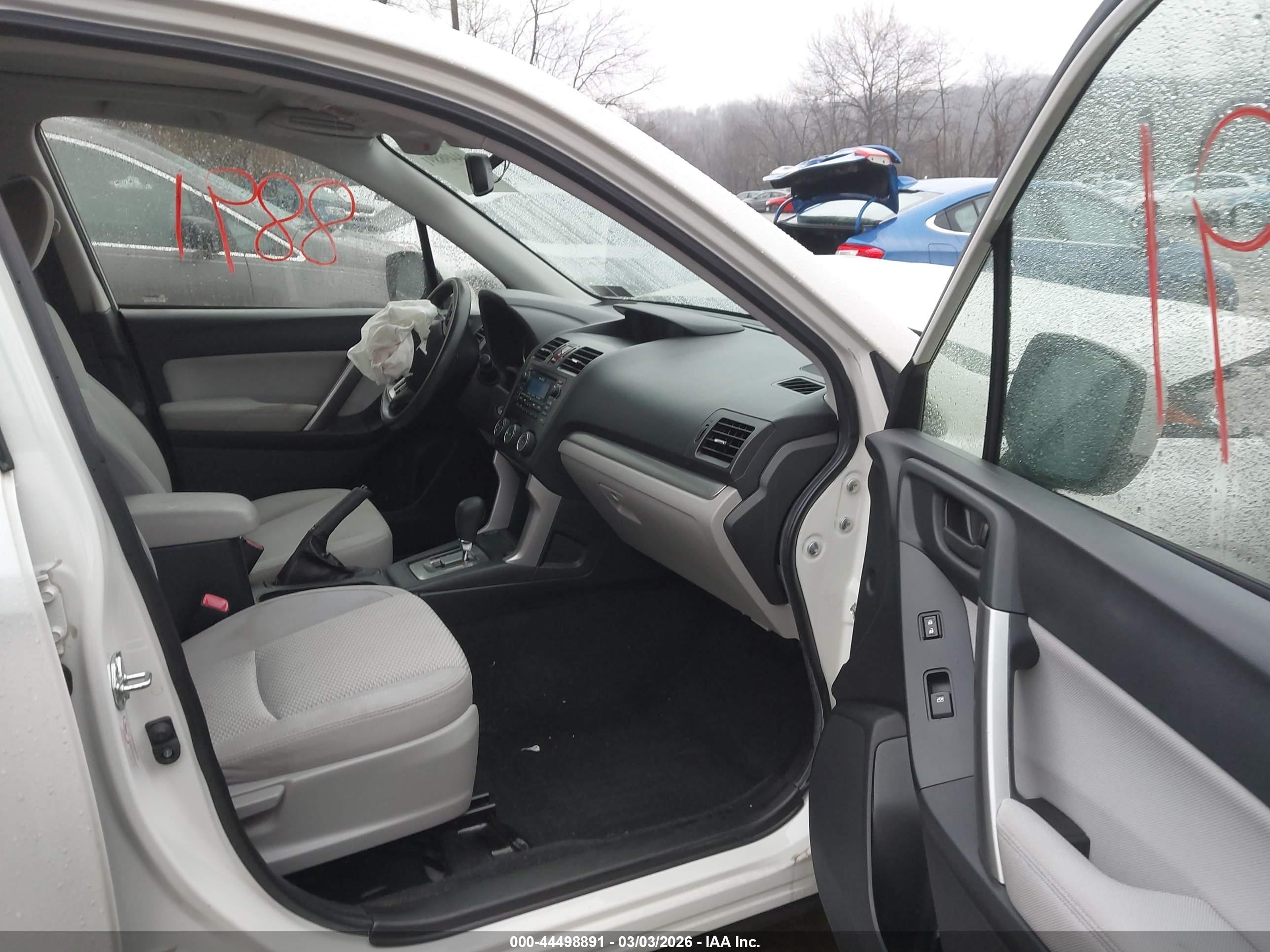 SUBARU FORESTER image 5