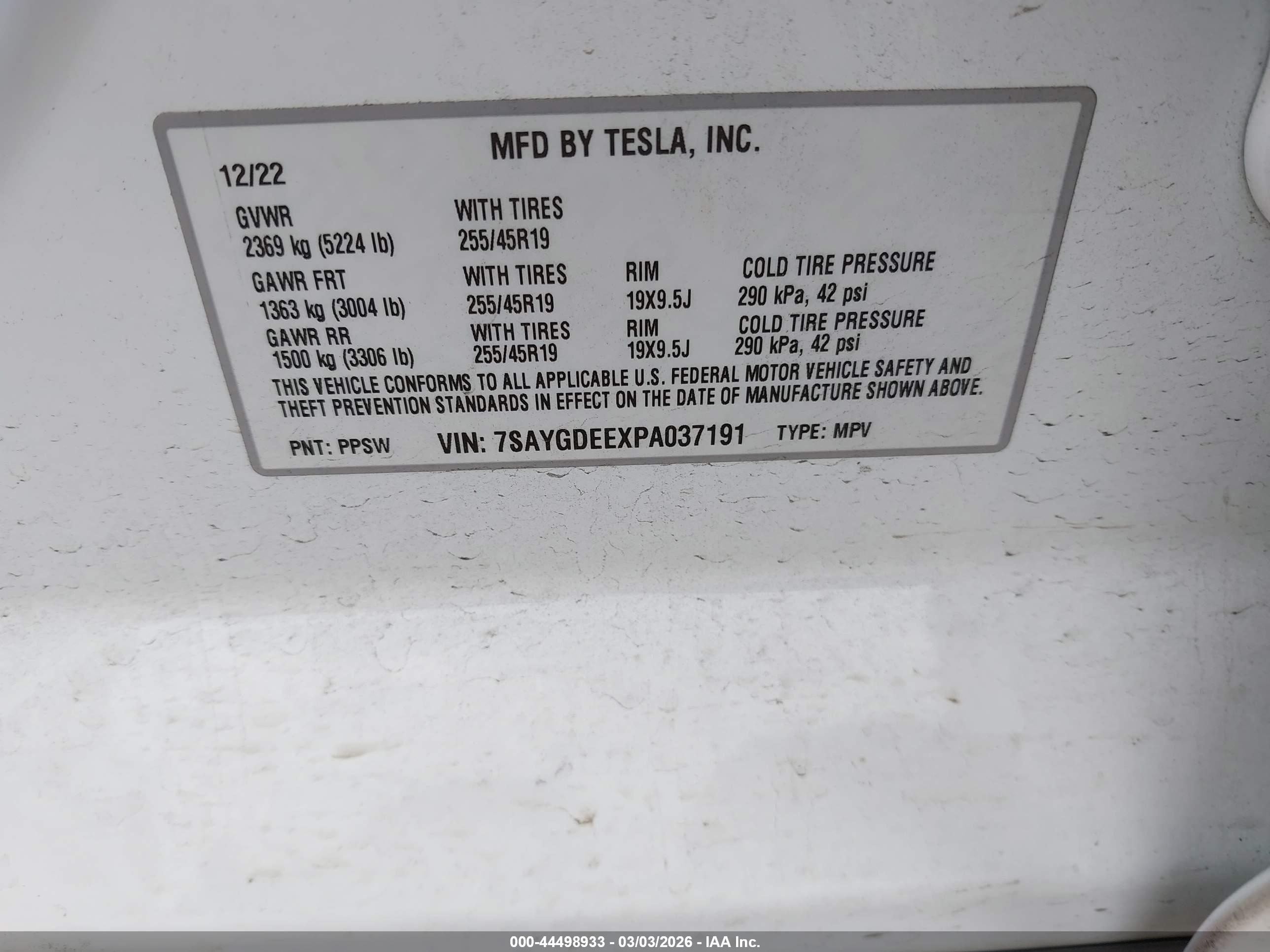 TESLA MODEL image 9