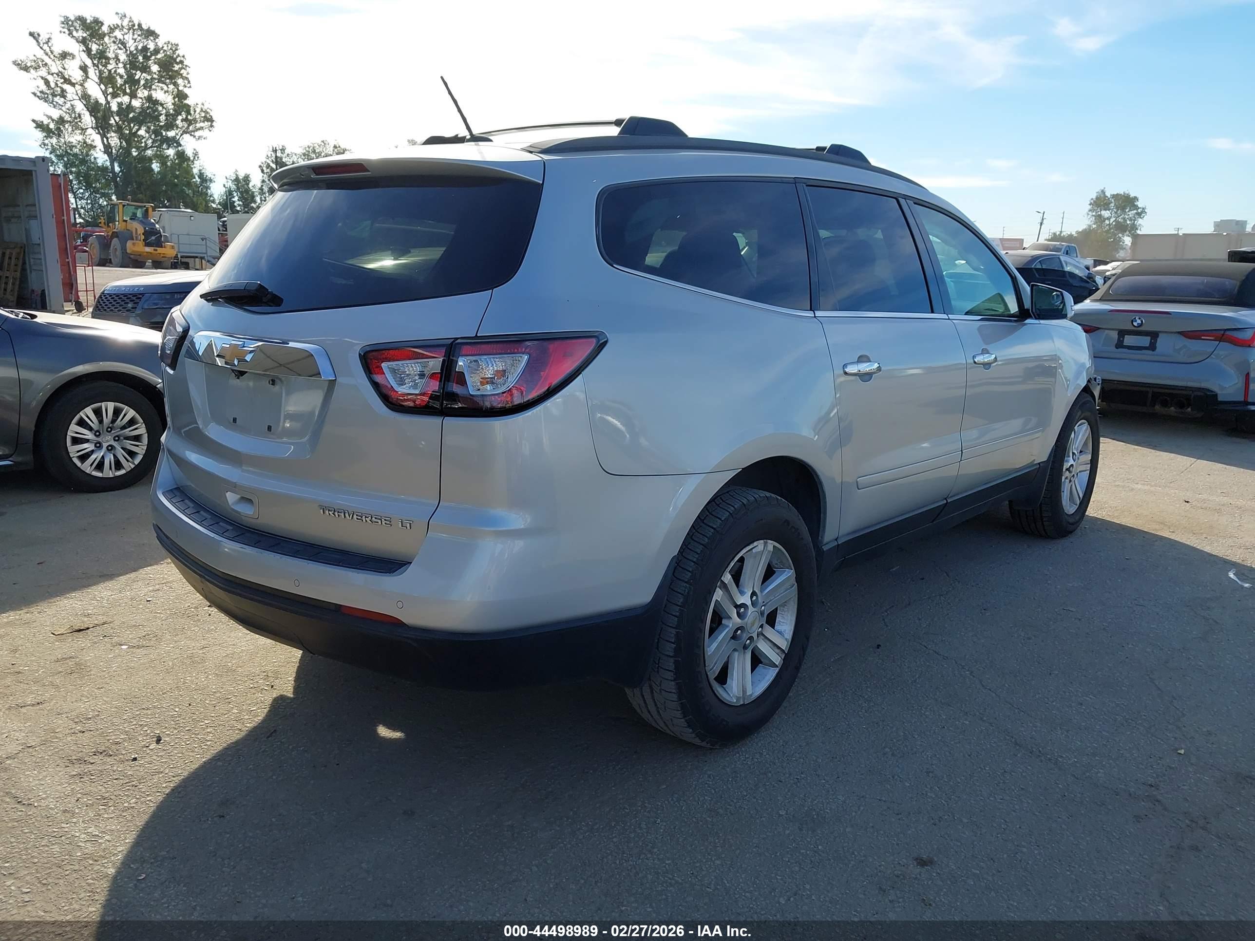CHEVROLET TRAVERSE image 4