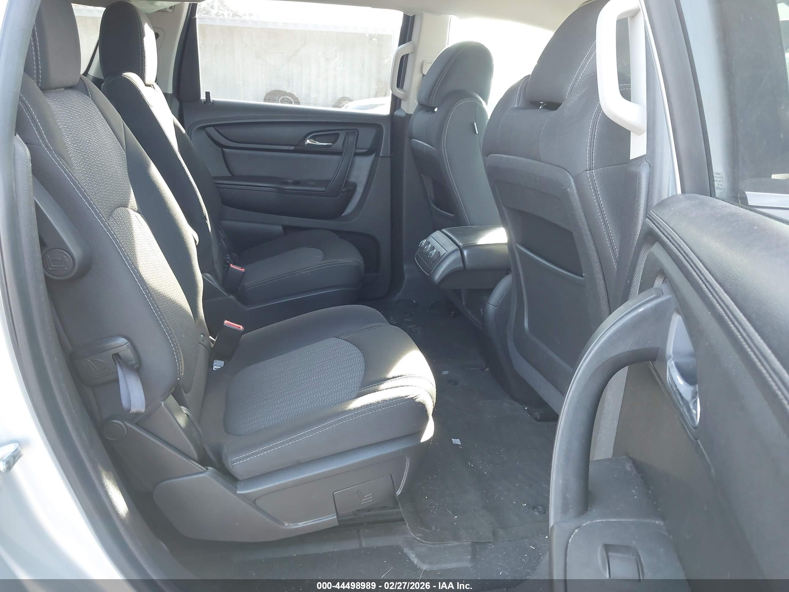 CHEVROLET TRAVERSE image 8