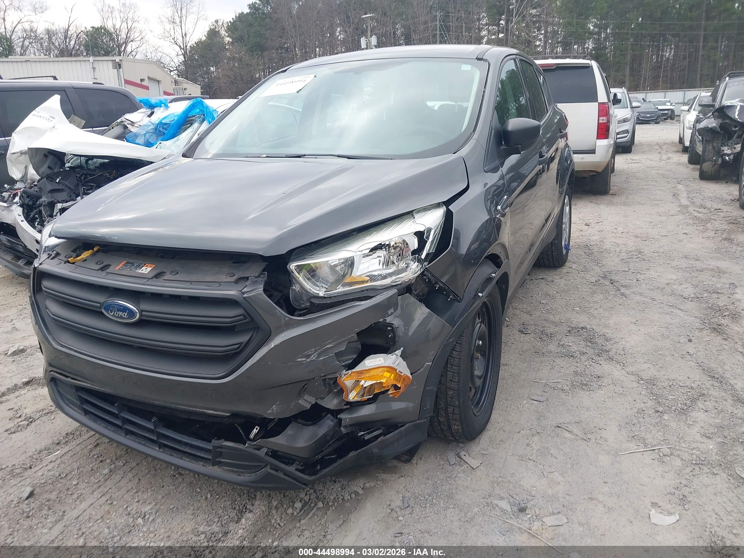 FORD ESCAPE image 2